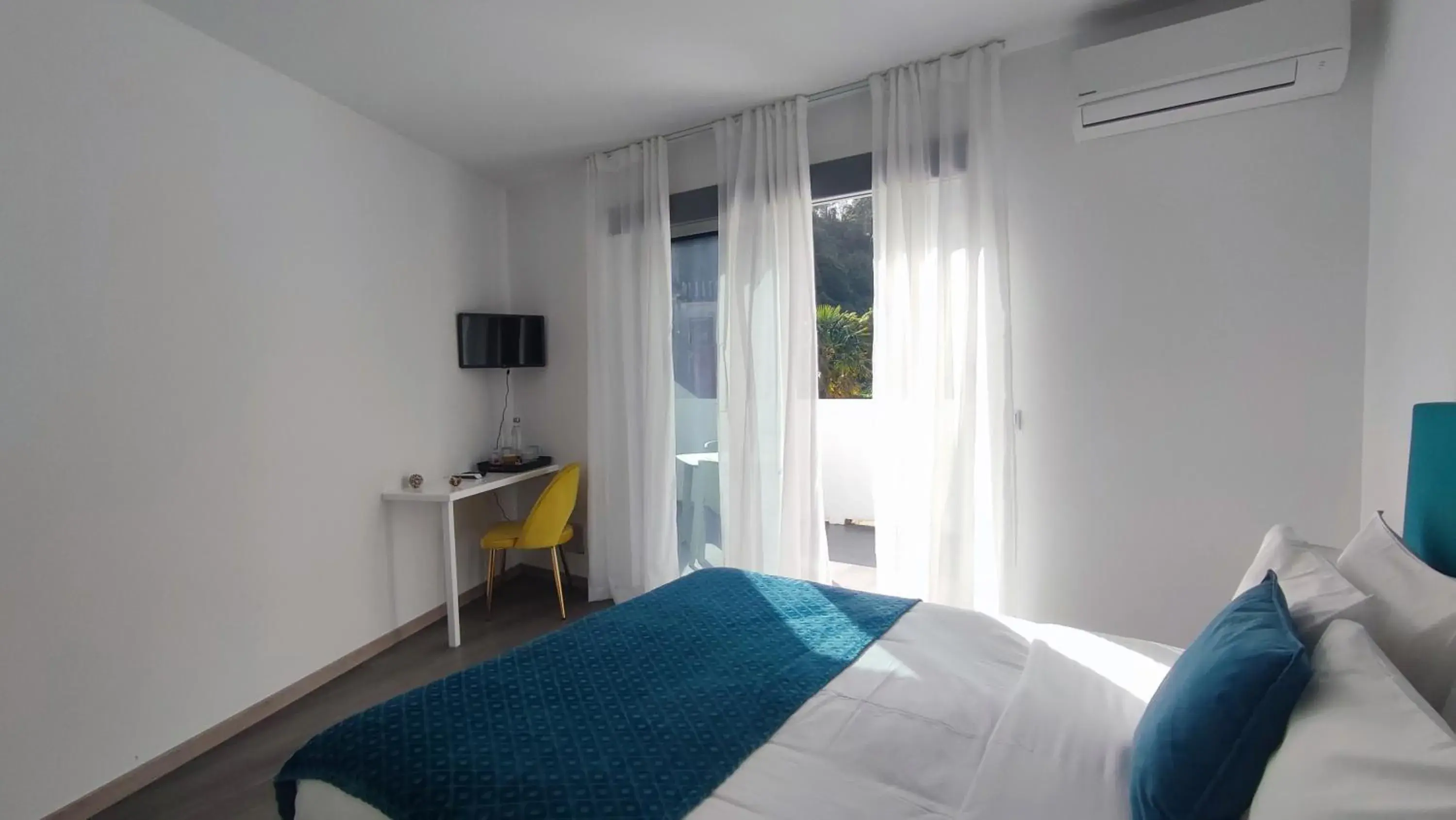 Double Room with Balcony in Atlantic 3 Bicas - Furnas Double Room with Balcony in Atlantic 3 Bicas - Furnas