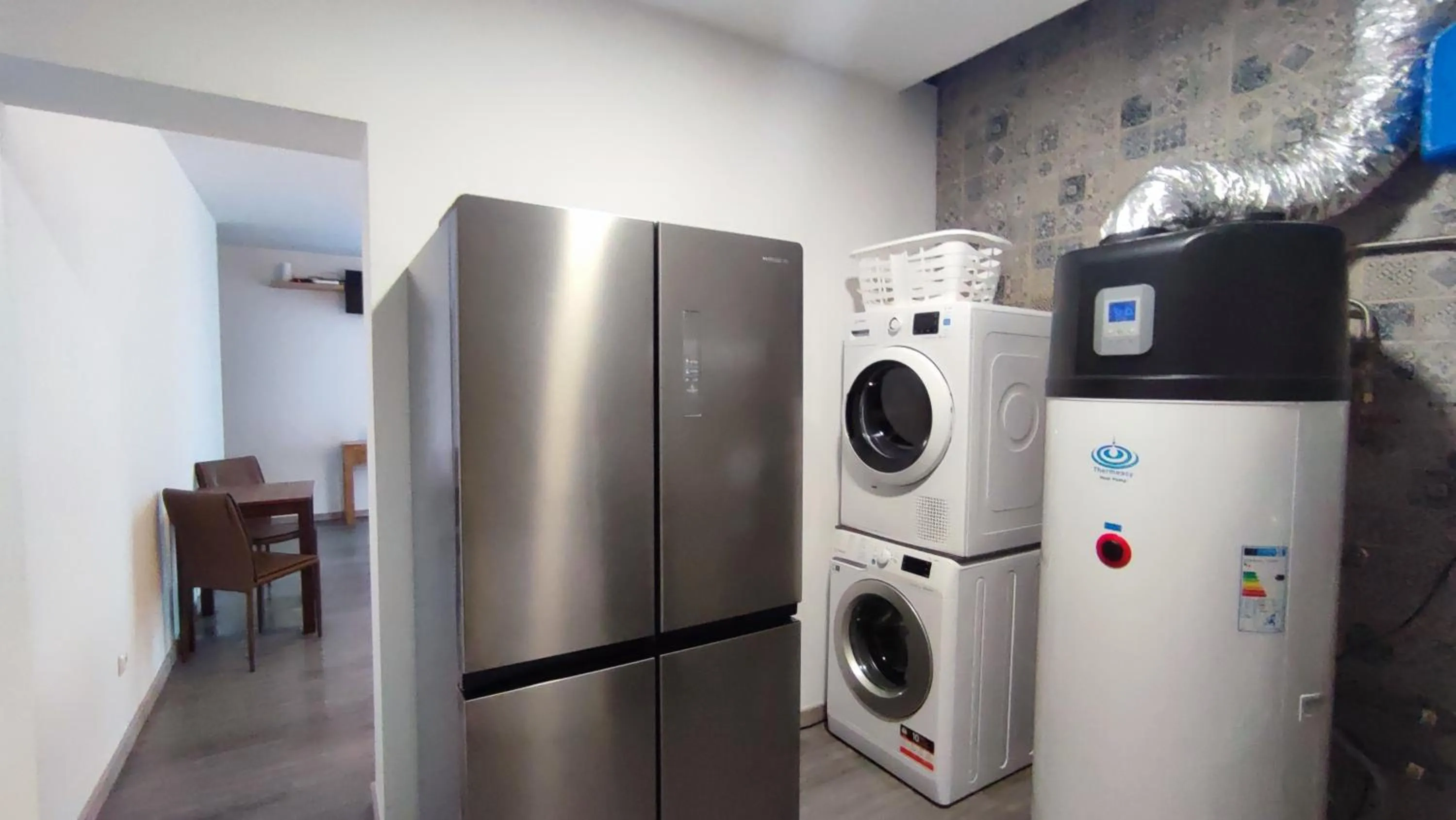 Communal lounge/ TV room in Atlantic 3 Bicas - Furnas