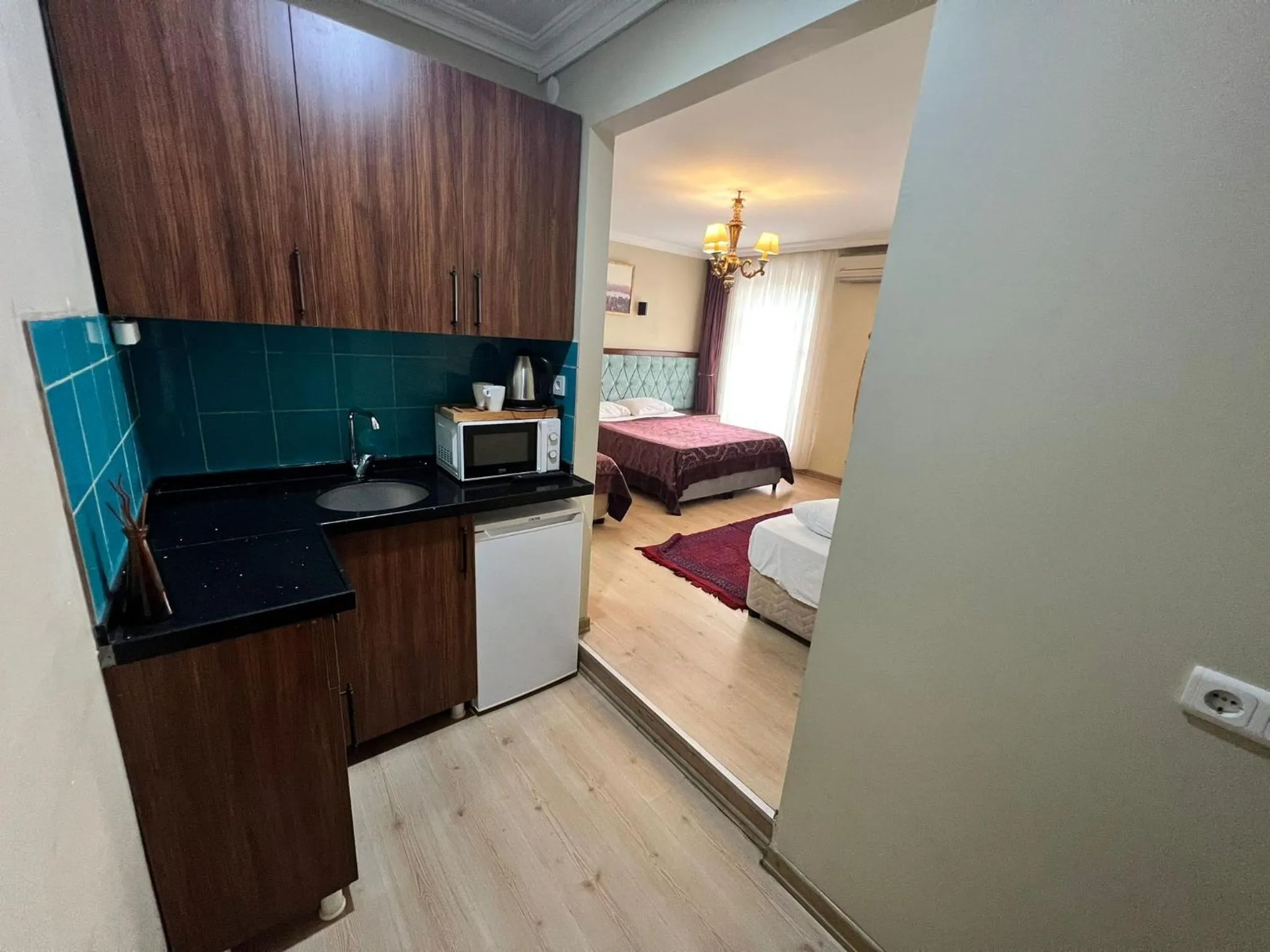Kitchen or kitchenette in Sehir Apart Hotel