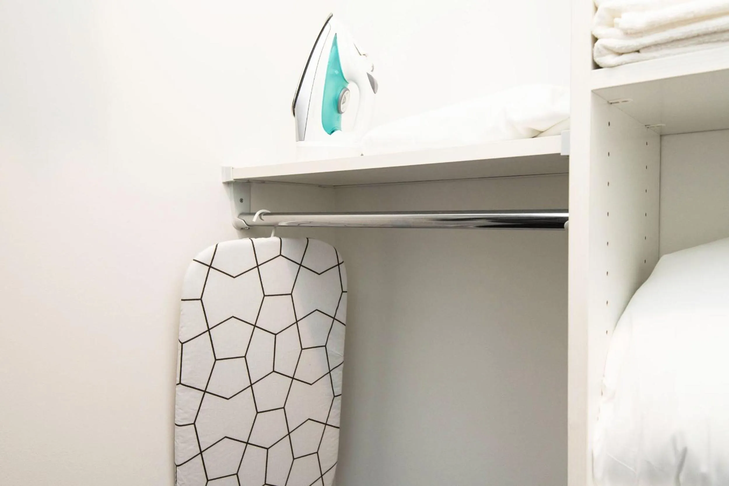 flat iron, Bed in Sky-Rise Apartments