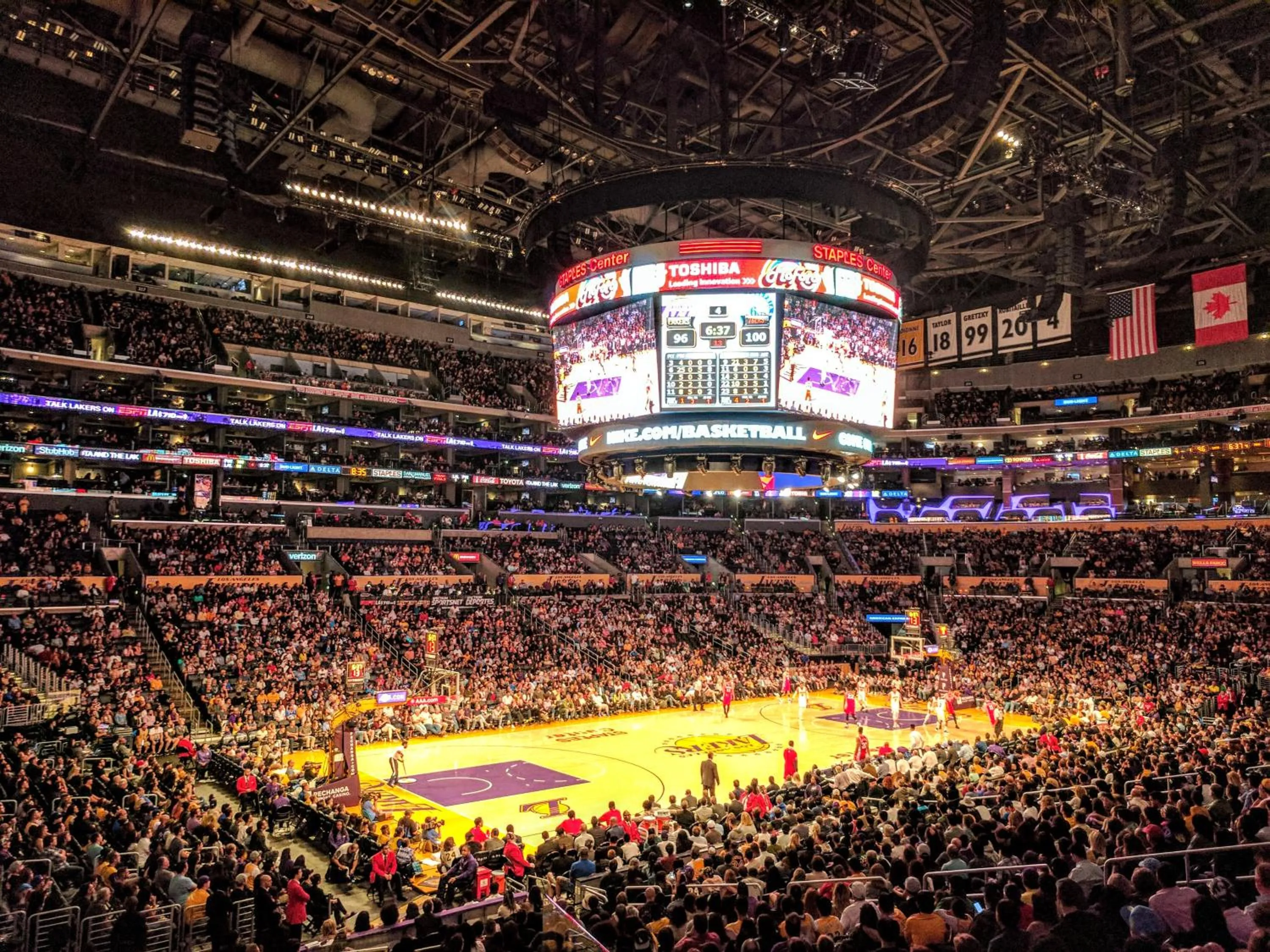 Nearby landmark in Sky-Rise Apartments