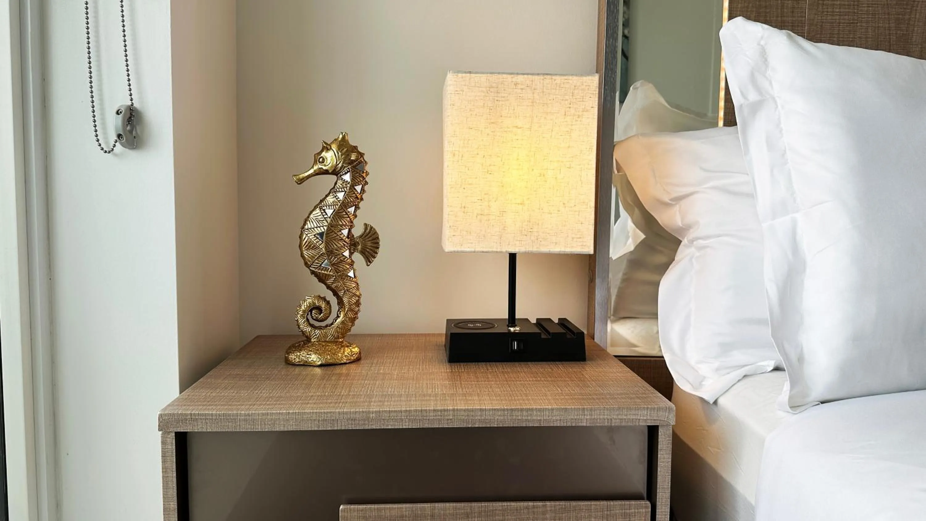 Bedroom, Bed in Sky-Rise Apartments