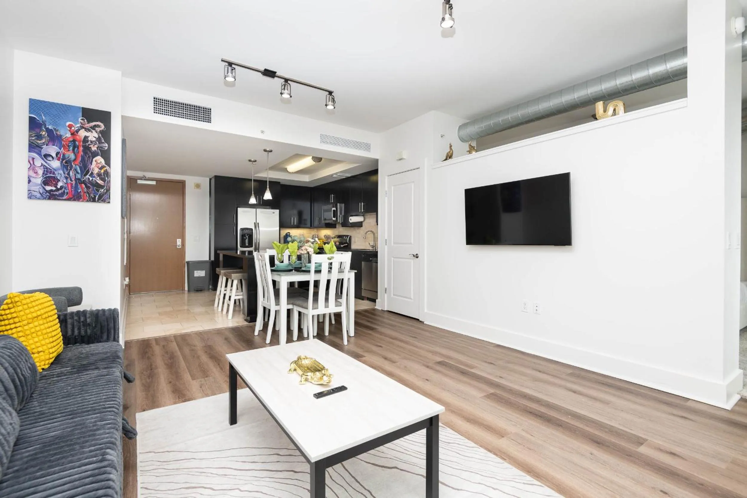 TV and multimedia in Sky-Rise Apartments