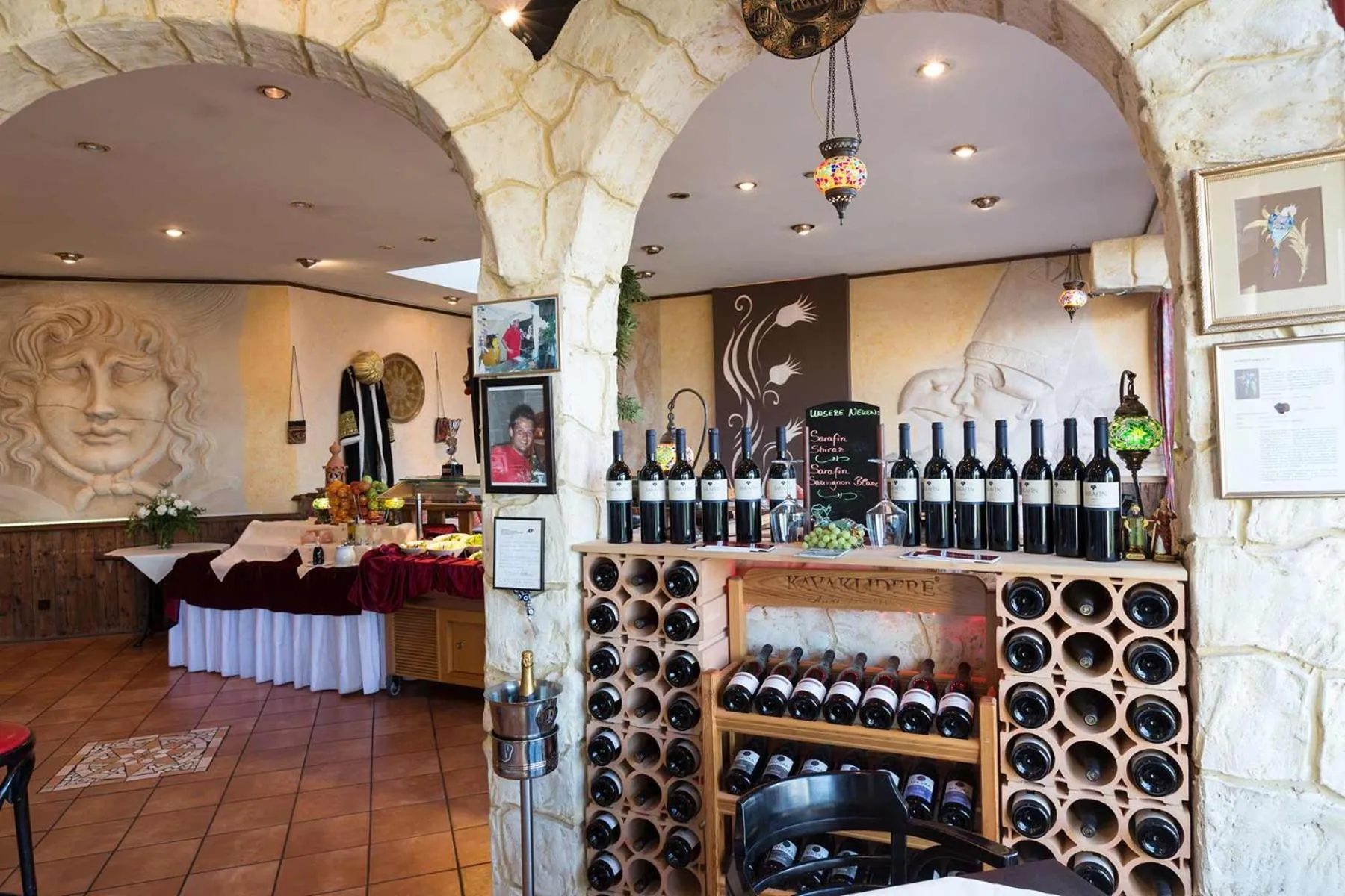 Restaurant/places to eat in Aparthotel Berlin