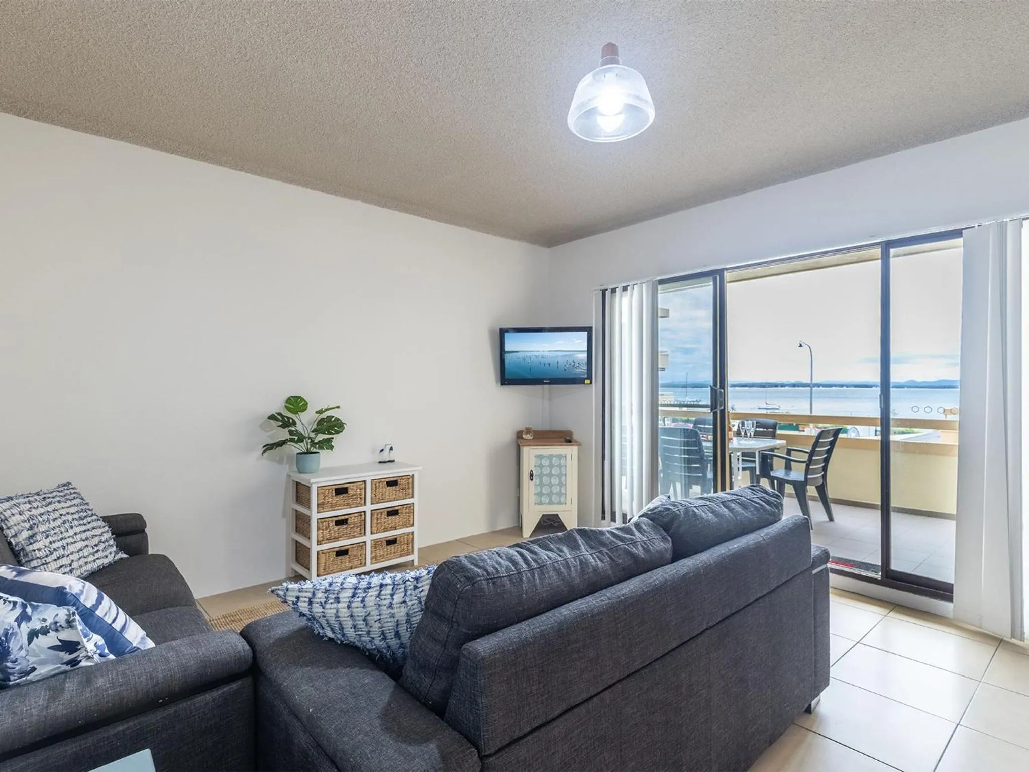 4 Bay Village 51 Shoal Bay Rd