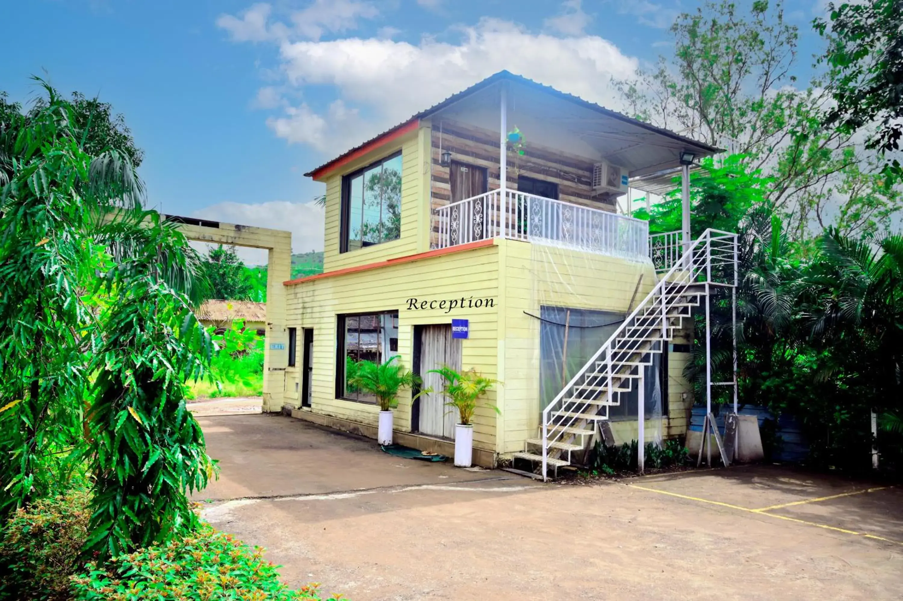 Lobby or reception in KK Tree Retreat Igatpuri Lobby or reception in KK Tree Retreat Igatpuri