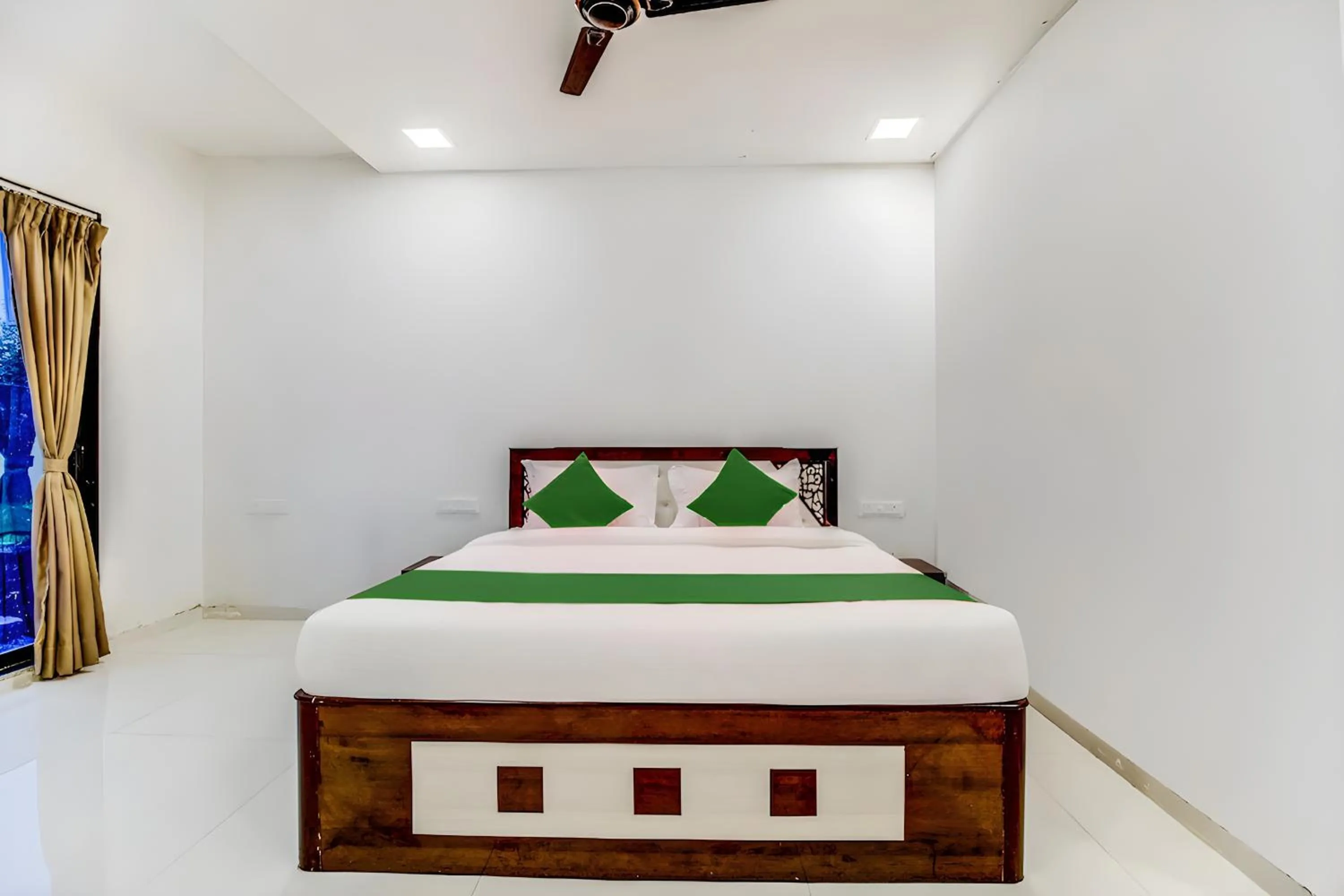 Bed in KK Tree Retreat Igatpuri