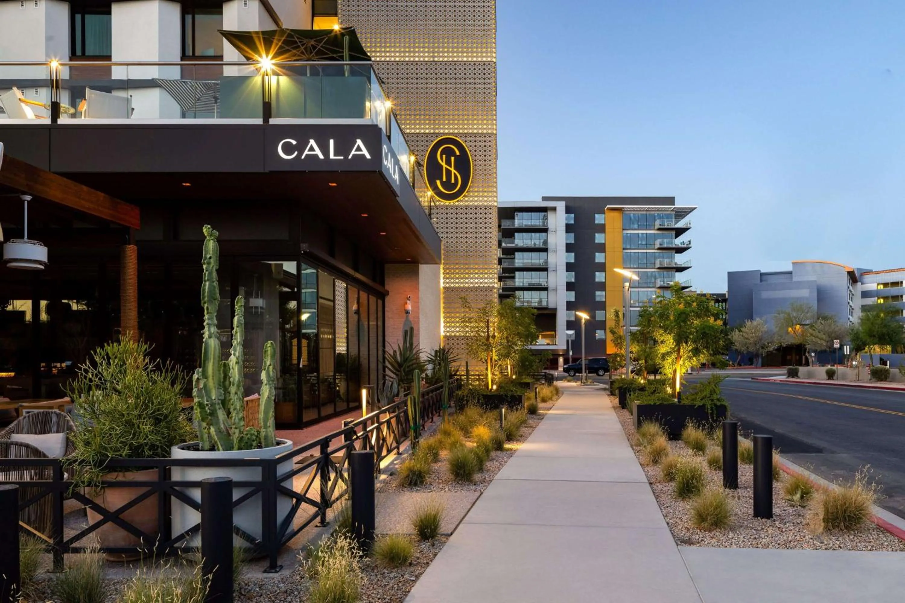 Restaurant/places to eat in Senna House Hotel Scottsdale, Curio Collection By Hilton