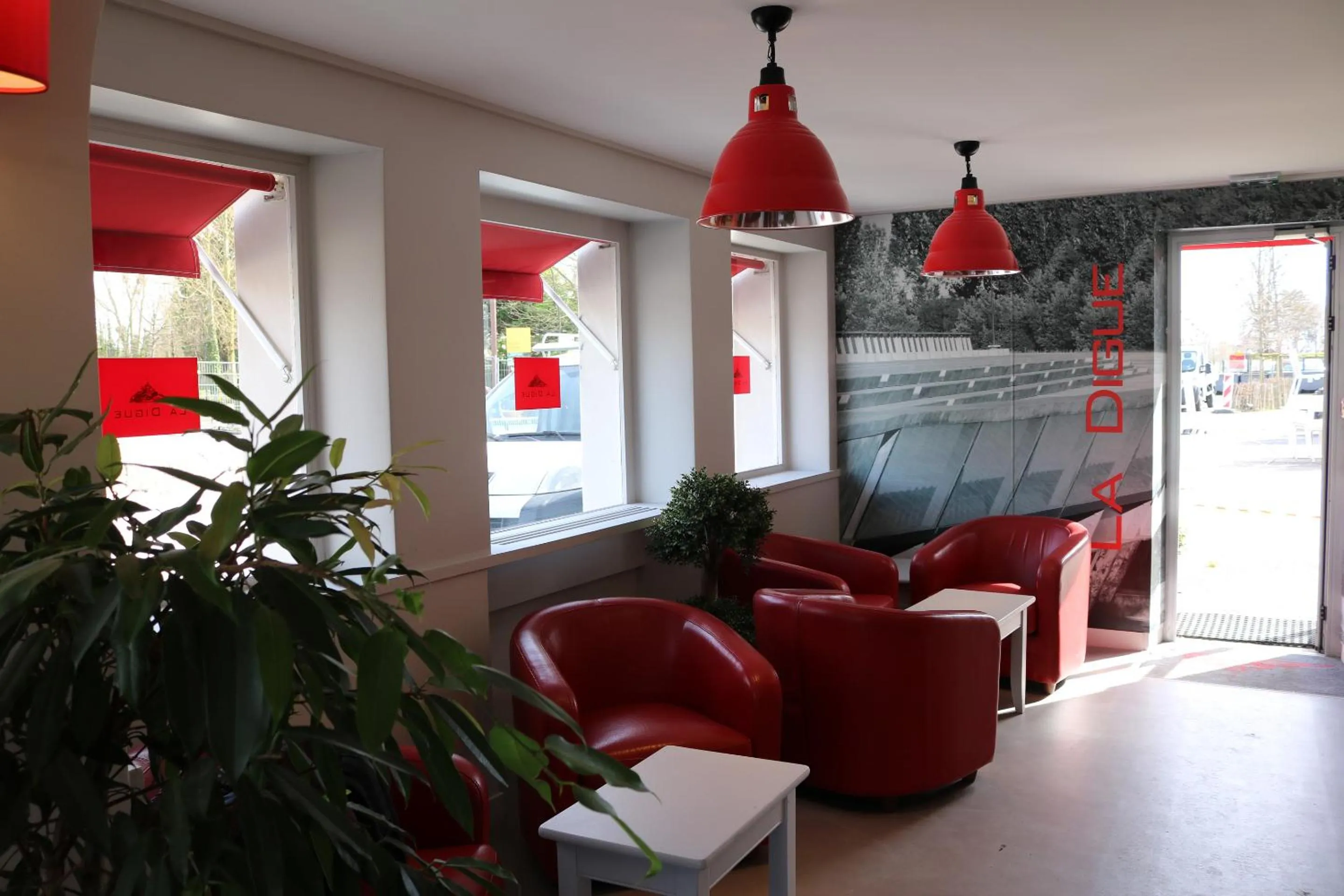 Restaurant/places to eat, Seating Area in Hotel De La Digue