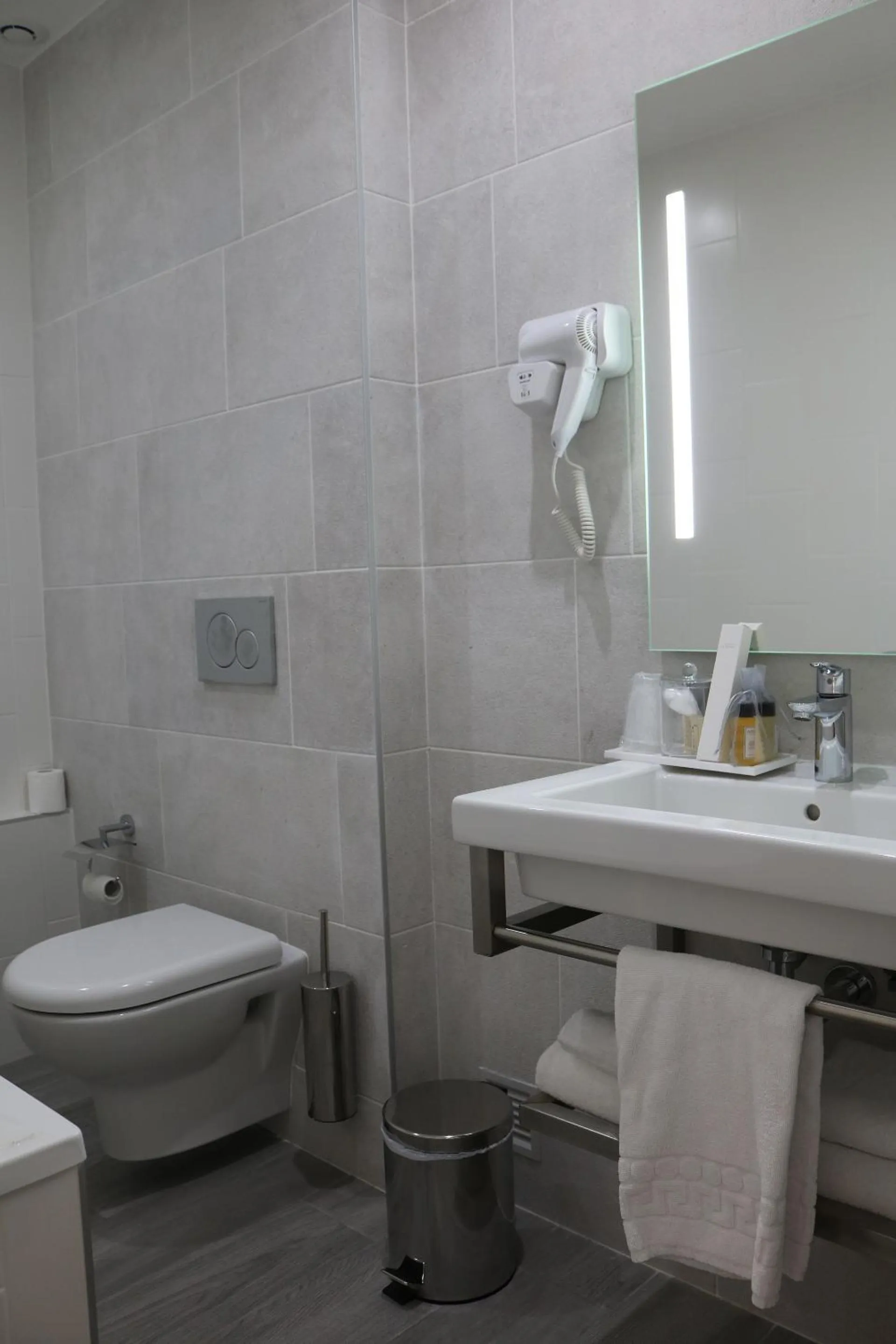 Bathroom in Hotel De La Digue
