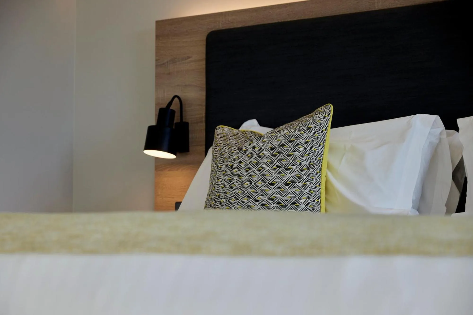 Bedroom, Bed in Tŷ Milford Waterfront