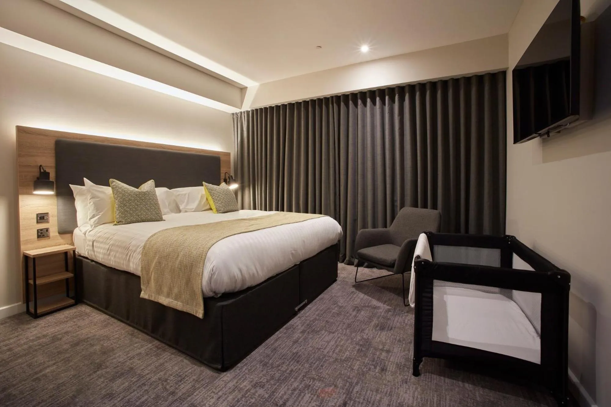 Bed in Tŷ Milford Waterfront