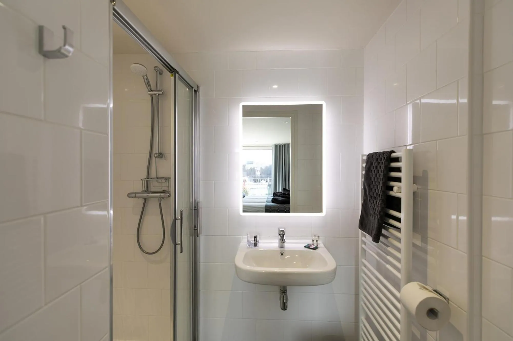 Bathroom in Tŷ Milford Waterfront