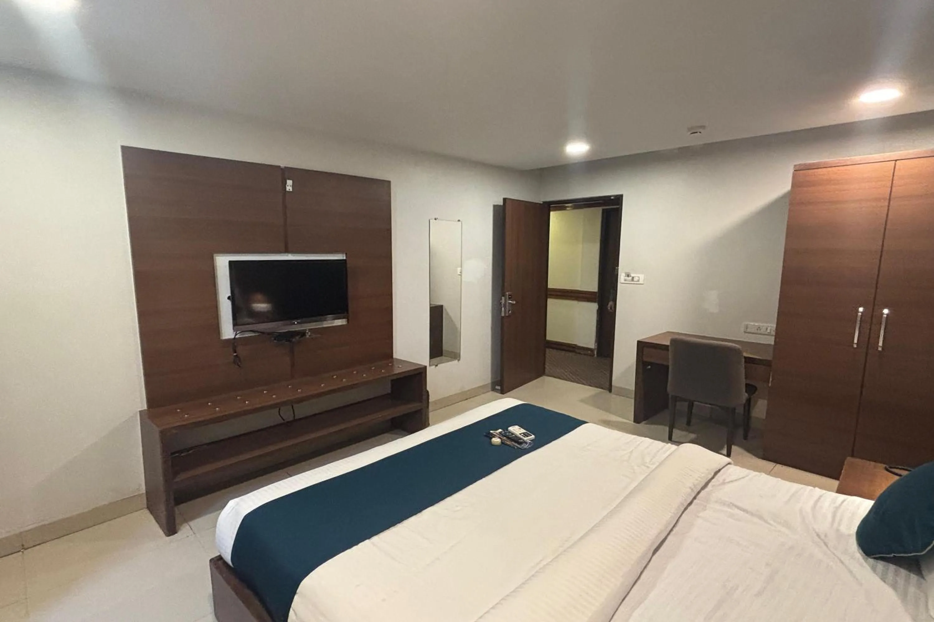 Bed in Hotel Concord Galaxy