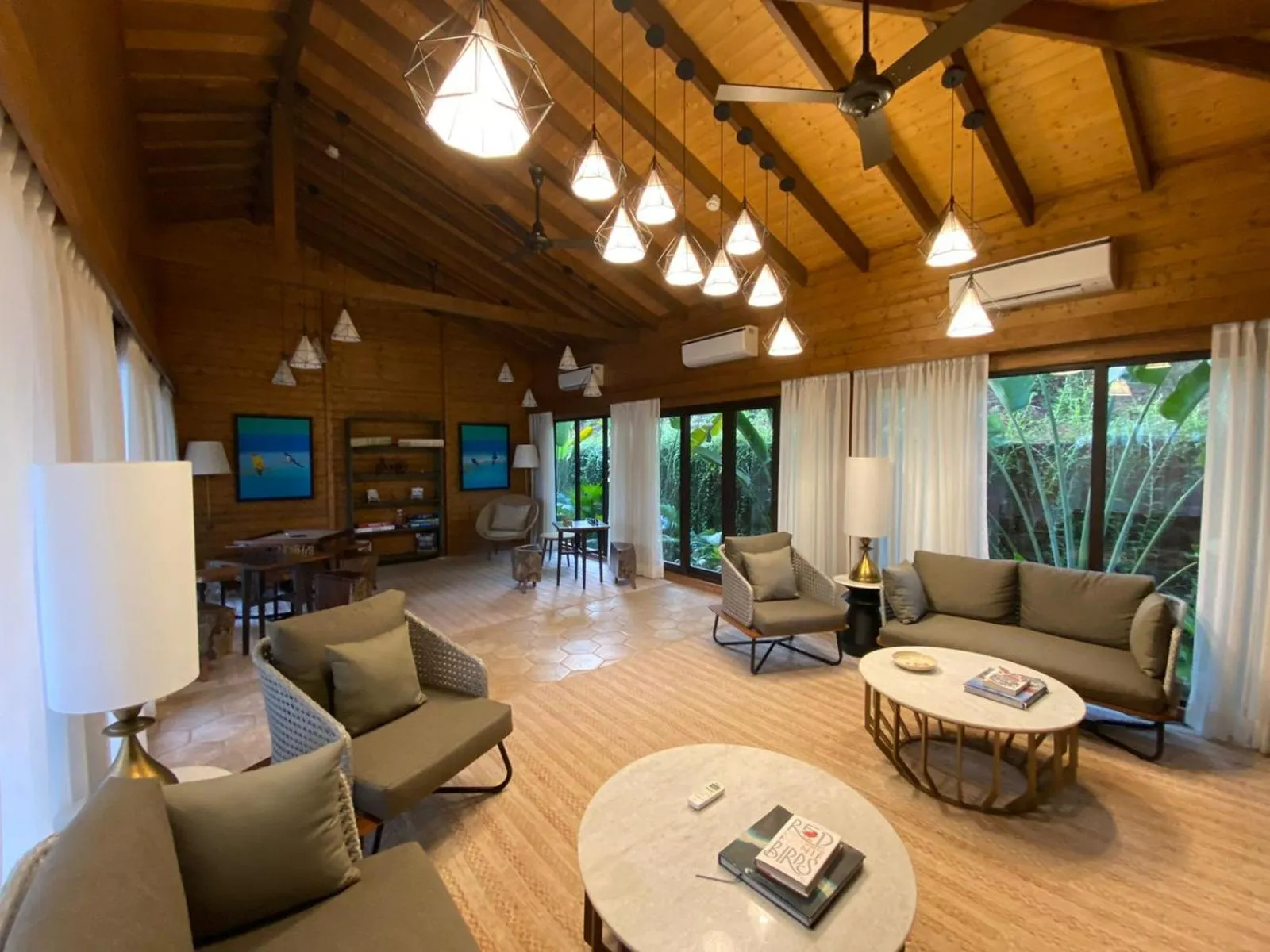 Lounge or bar in The Postcard Hideaway, Netravali Wildlife Sanctuary, Goa