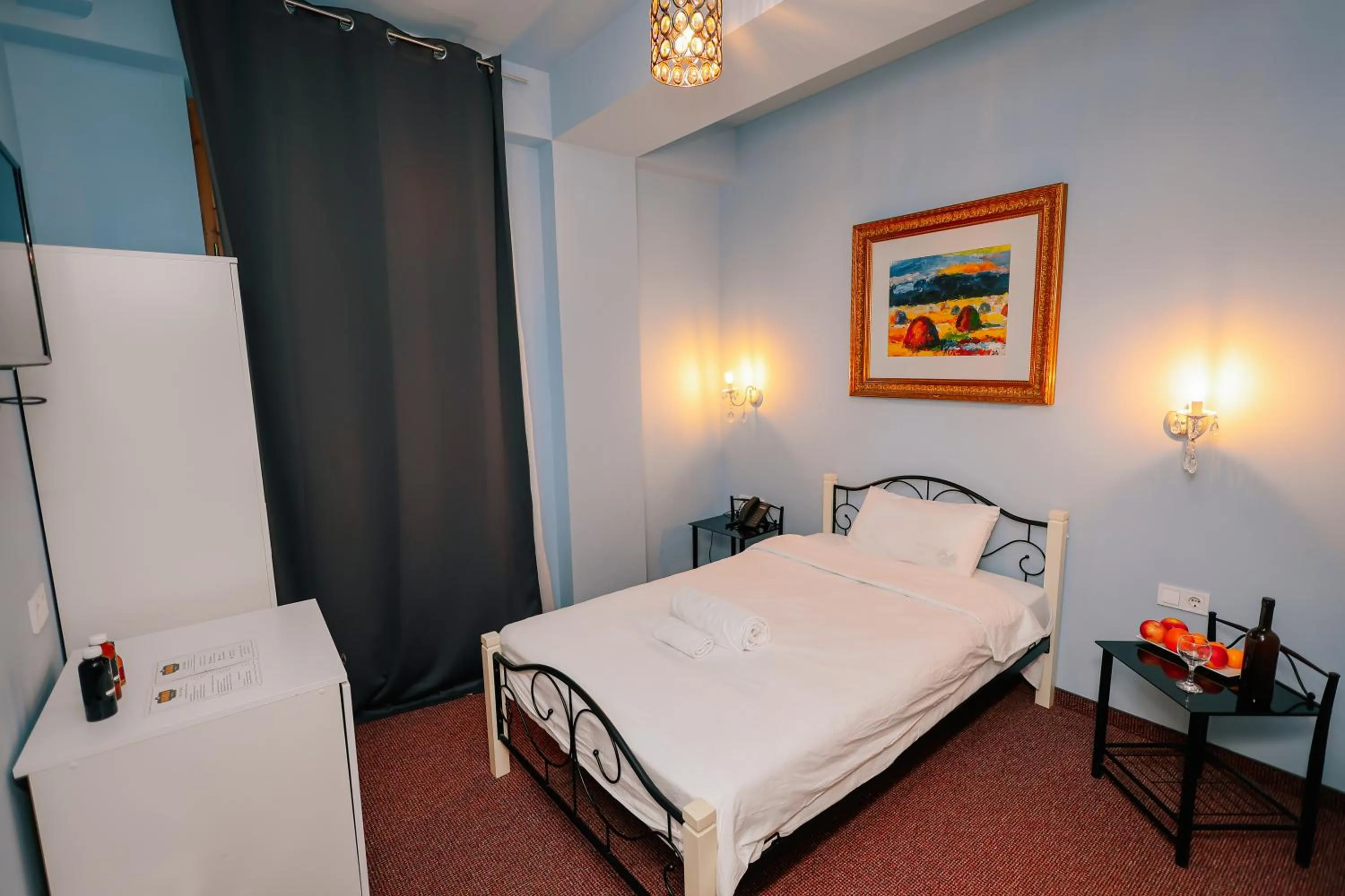 Decorative detail, Bed in Magnolia