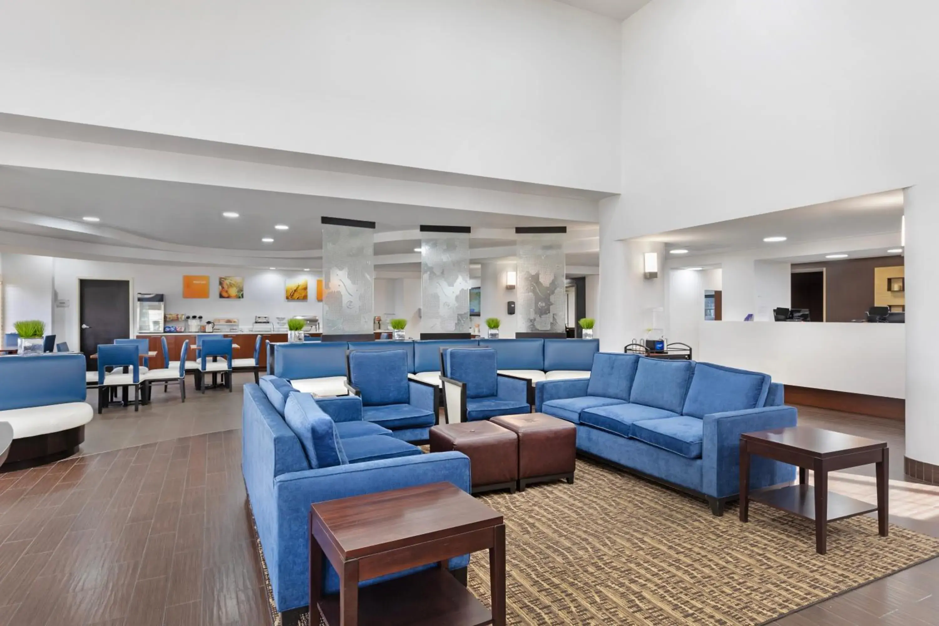 Lobby or reception in Comfort Suites DFW N-Grapevine Lobby or reception in Comfort Suites DFW N-Grapevine