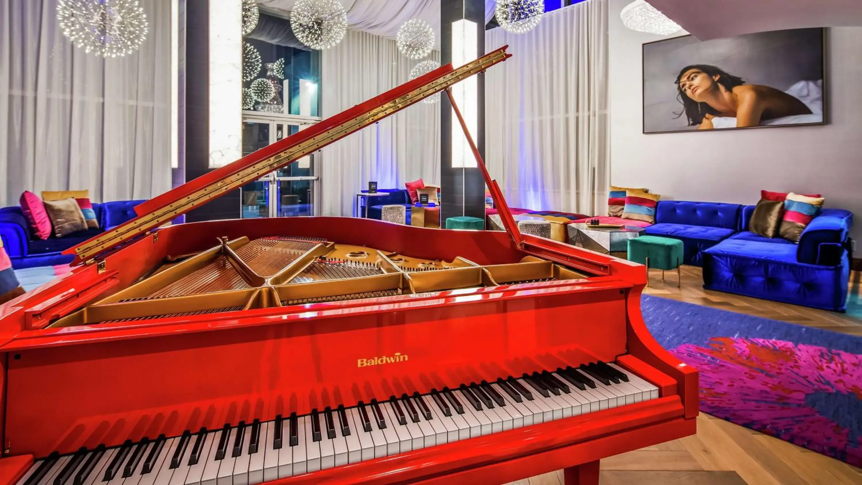 Lounge or bar in The Kingsley Bloomfield Hills - a DoubleTree by Hilton Lounge or bar in The Kingsley Bloomfield Hills - a DoubleTree by Hilton