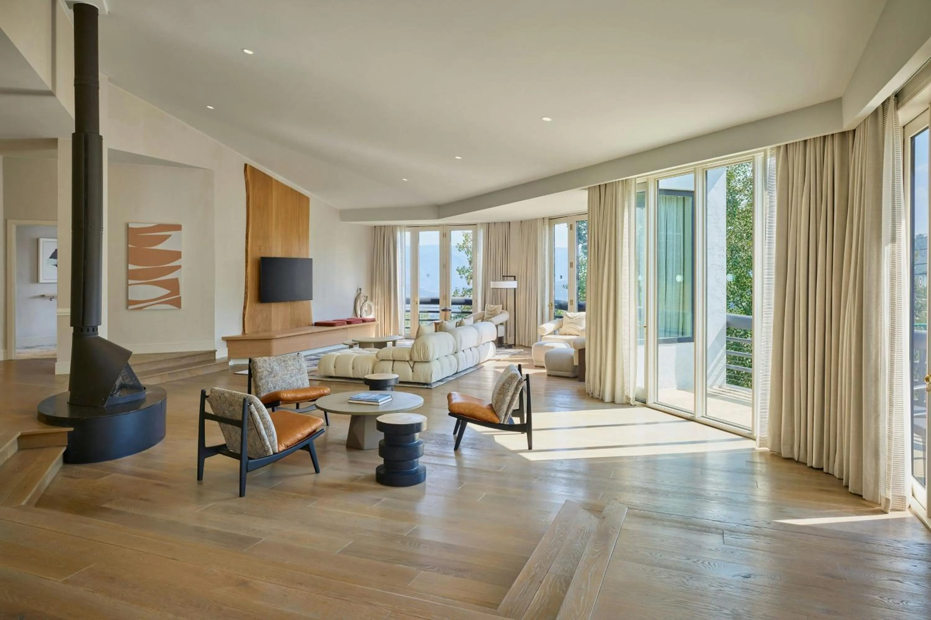 Photo of the whole room in Viewline Resort Snowmass, Autograph Collection