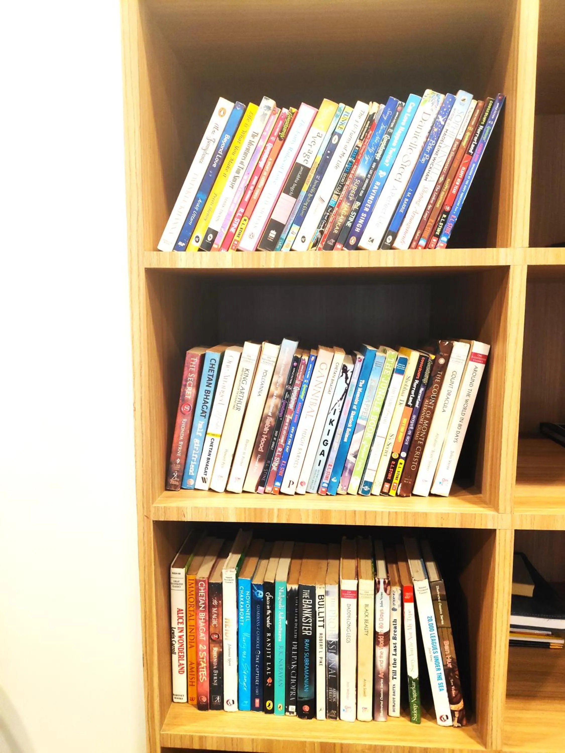 Library in Captains Paradise Luxury Resort at Mukteshwar Hill Station