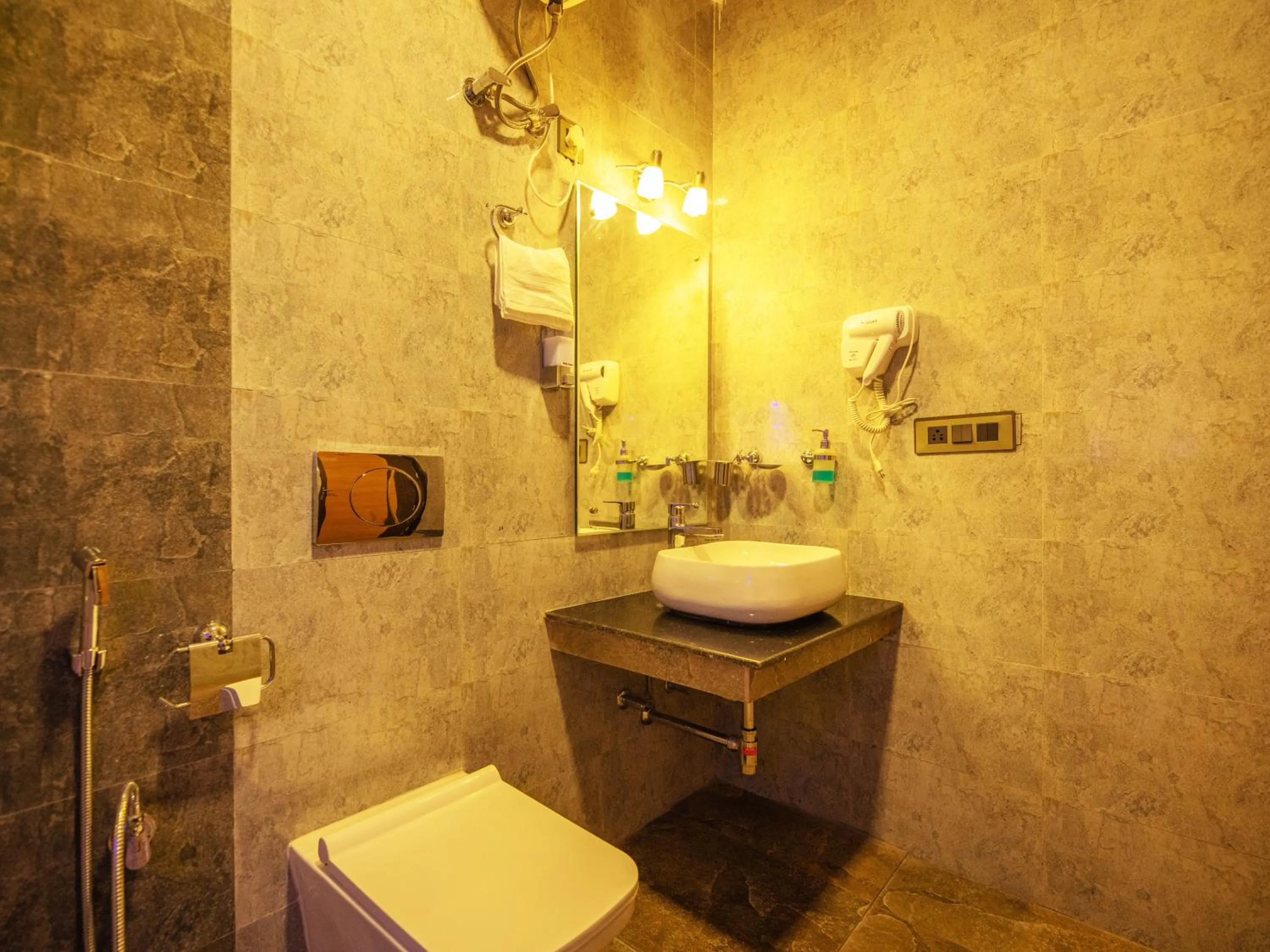 Bathroom in Captains Paradise Luxury Resort at Mukteshwar Hill Station