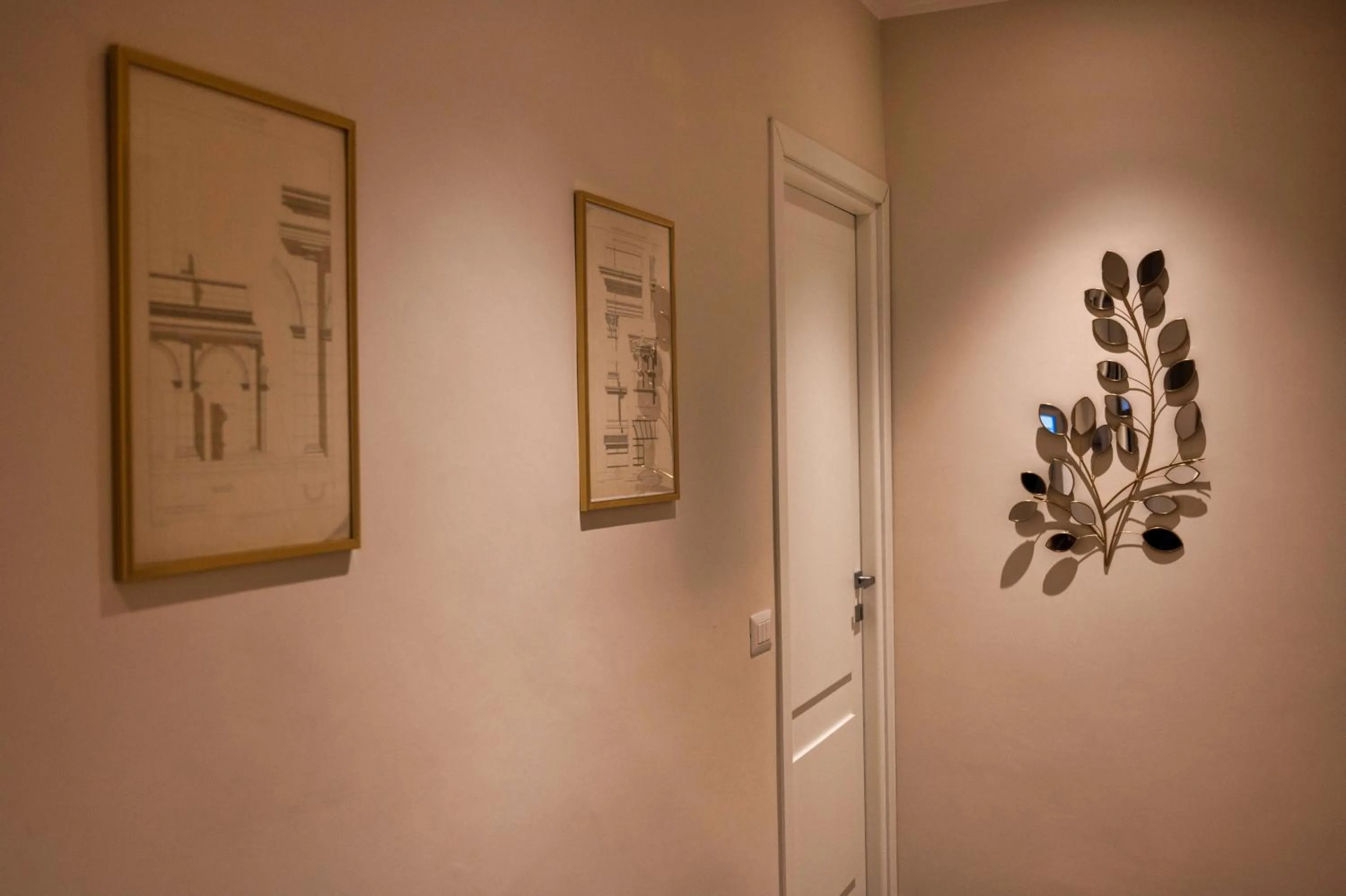 Decorative detail in Design 18 Charming Rooms