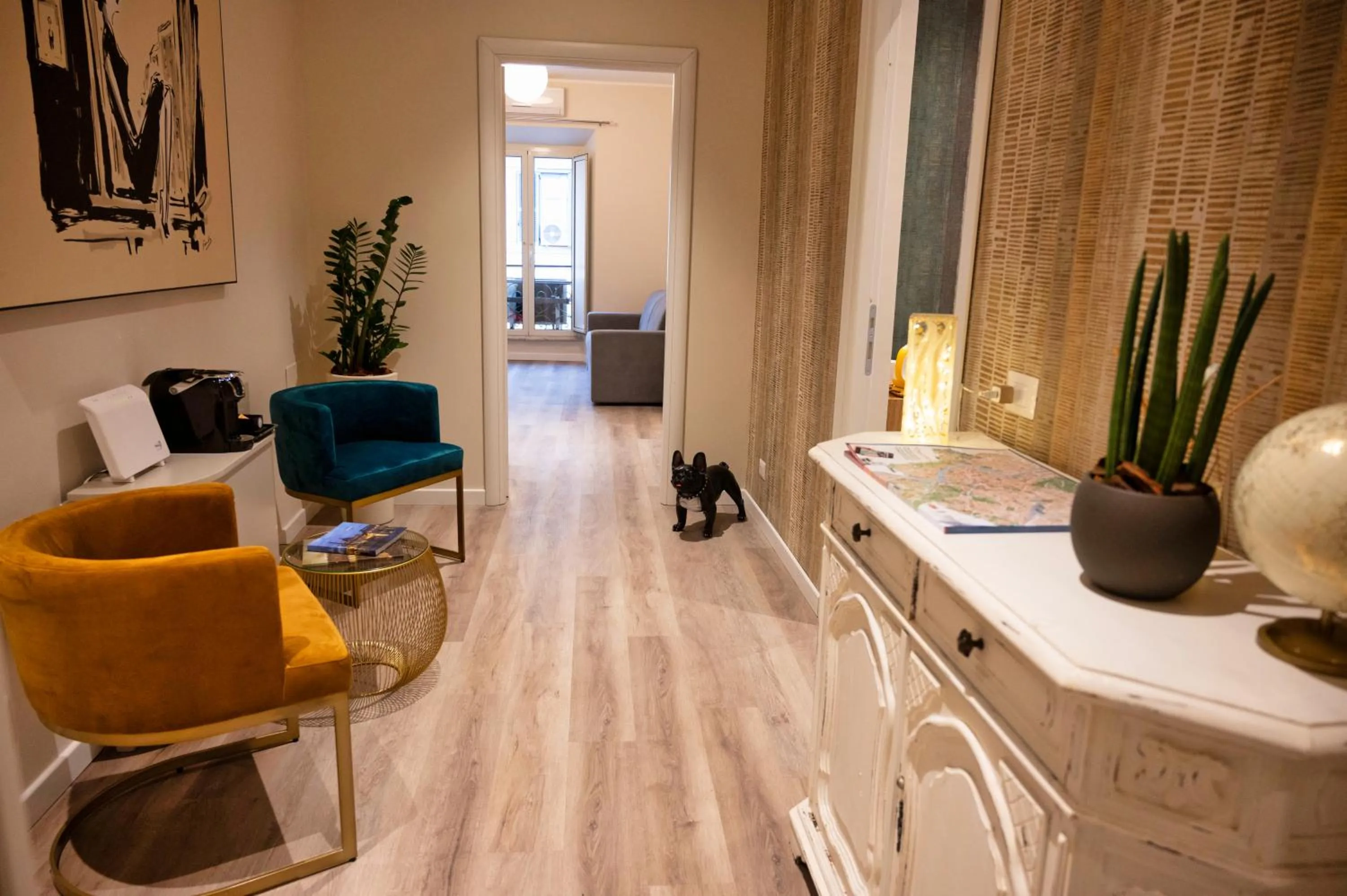 Living room in Design 18 Charming Rooms