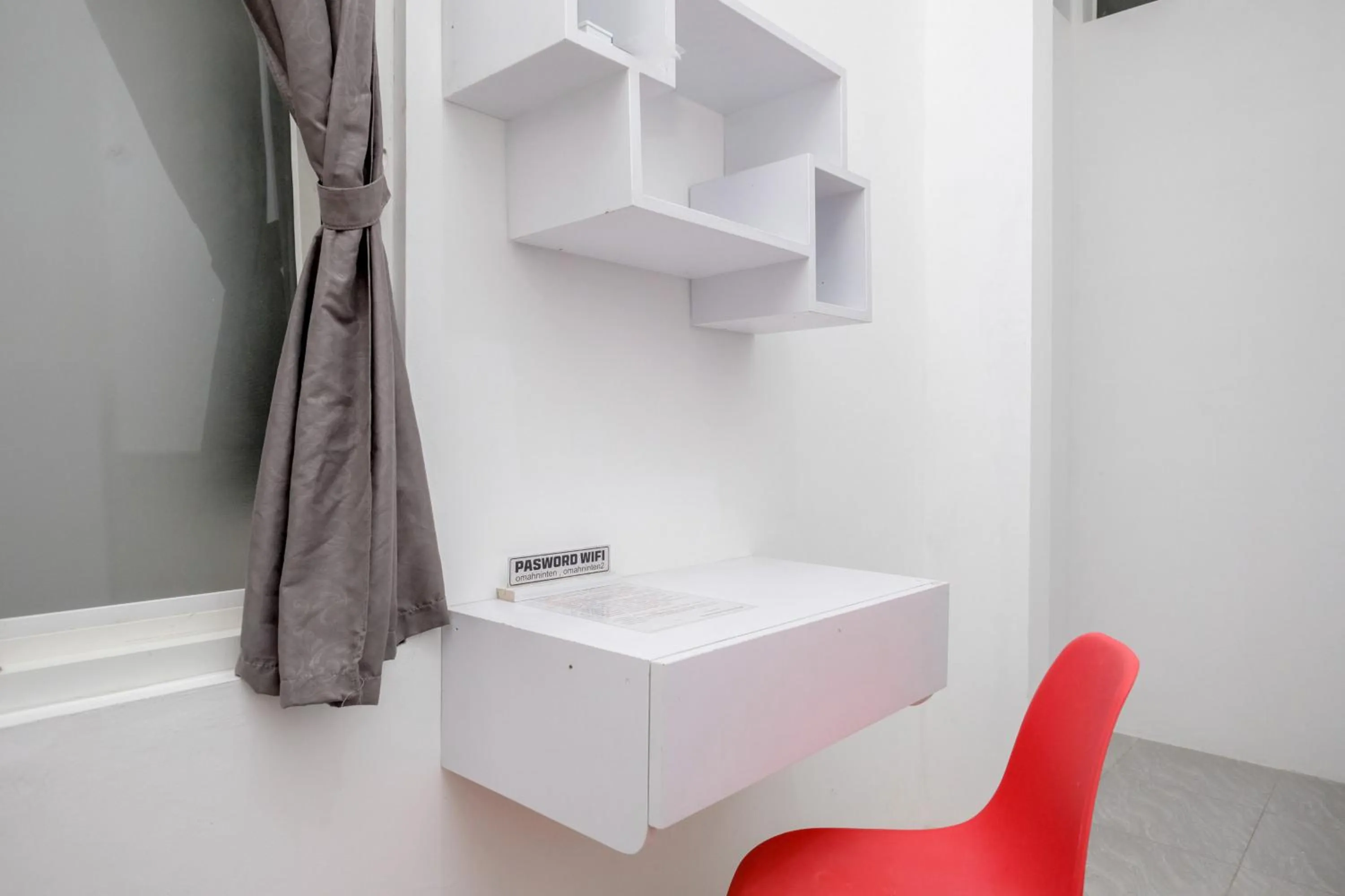 Seating area in Omah Ninten Syariah Laweyan RedPartner