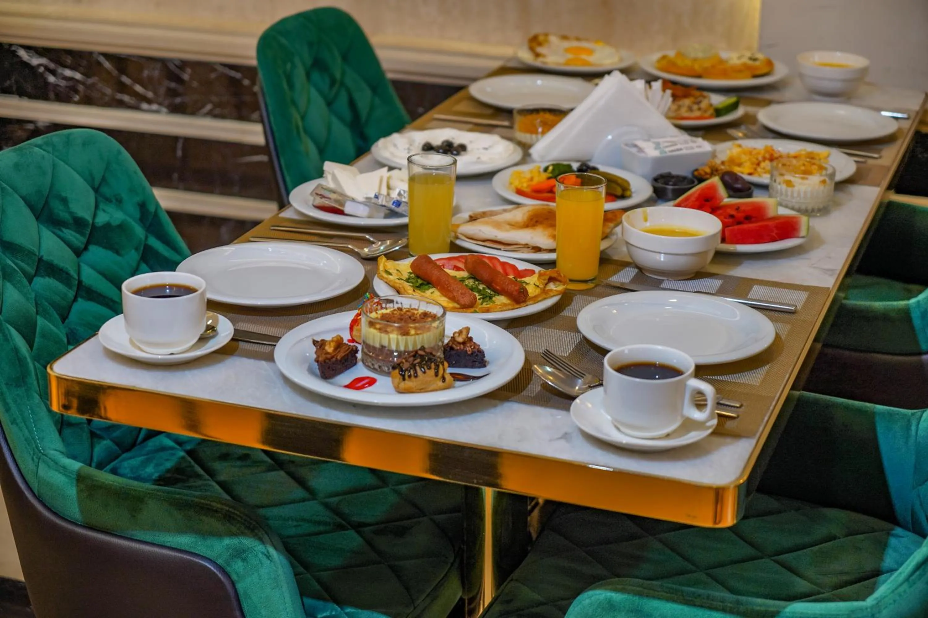 Food and drinks in Haden Hotel