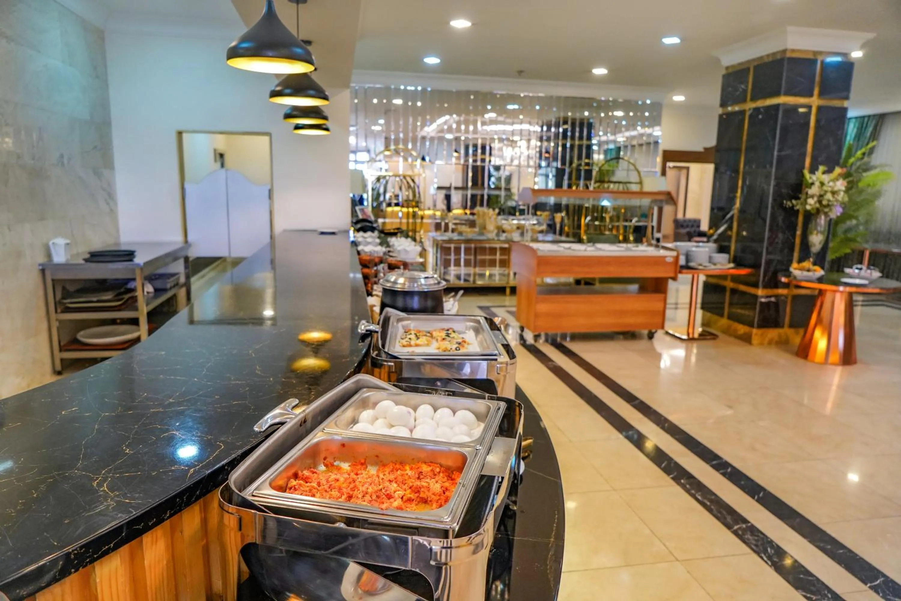 Restaurant/places to eat in Haden Hotel