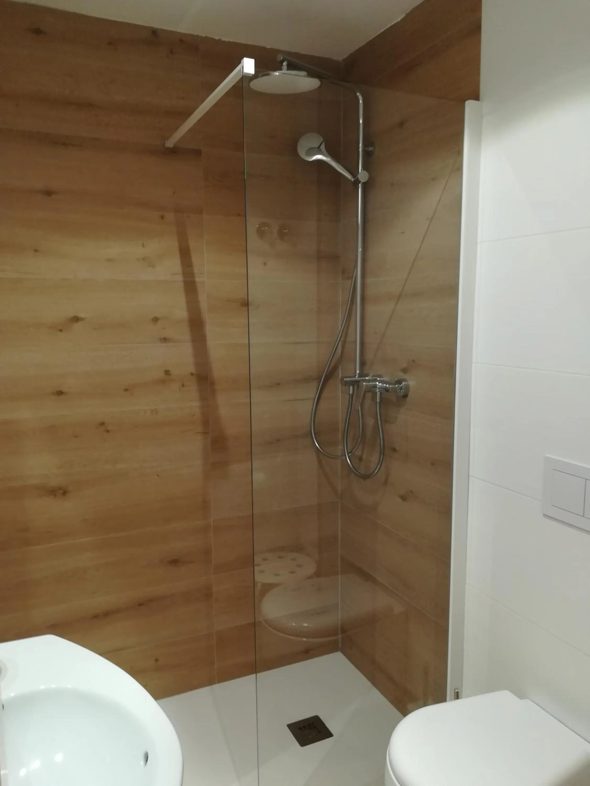 Bathroom in Hotel Flora