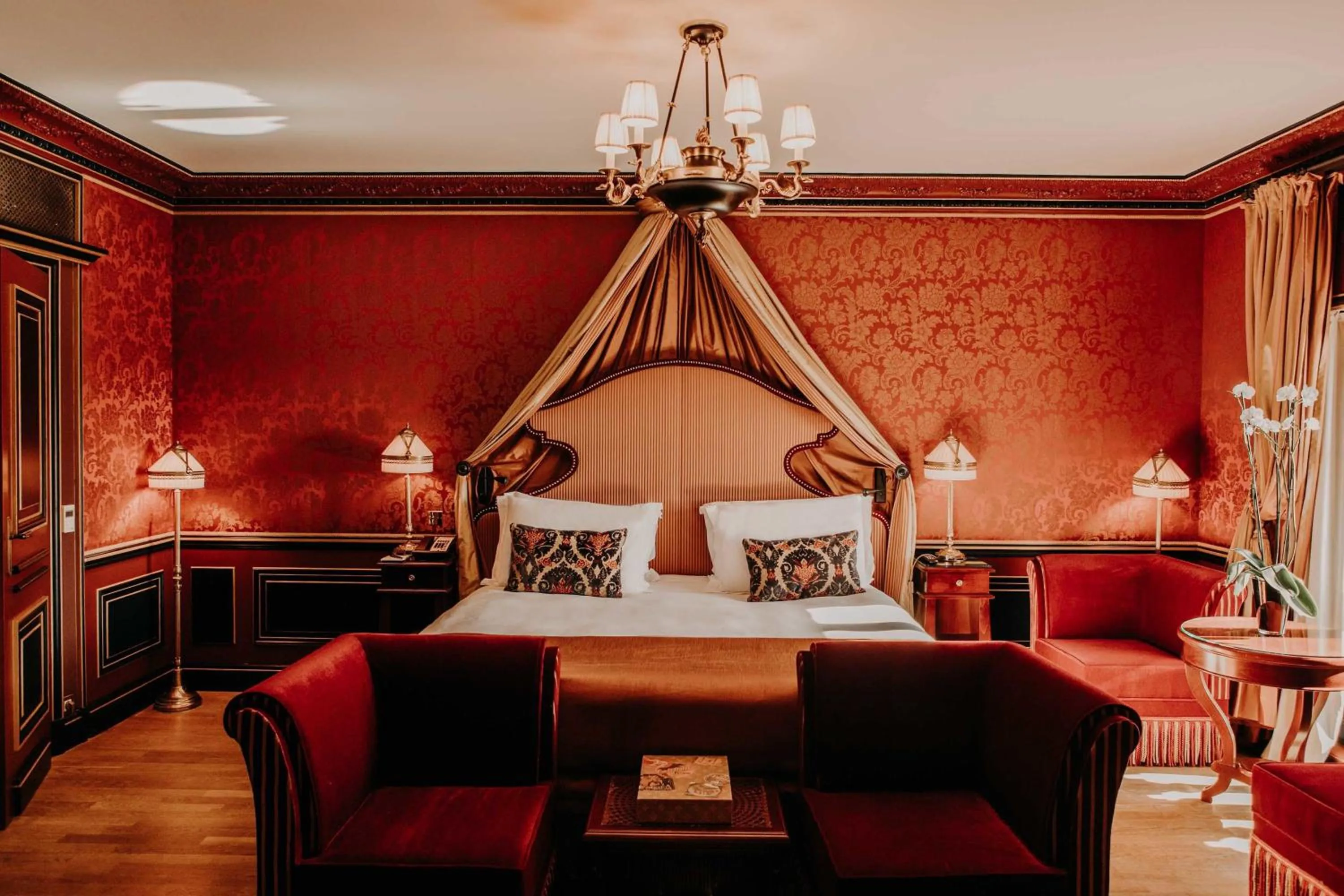 Bedroom, Bed in InterContinental Bordeaux Le Grand Hotel by IHG