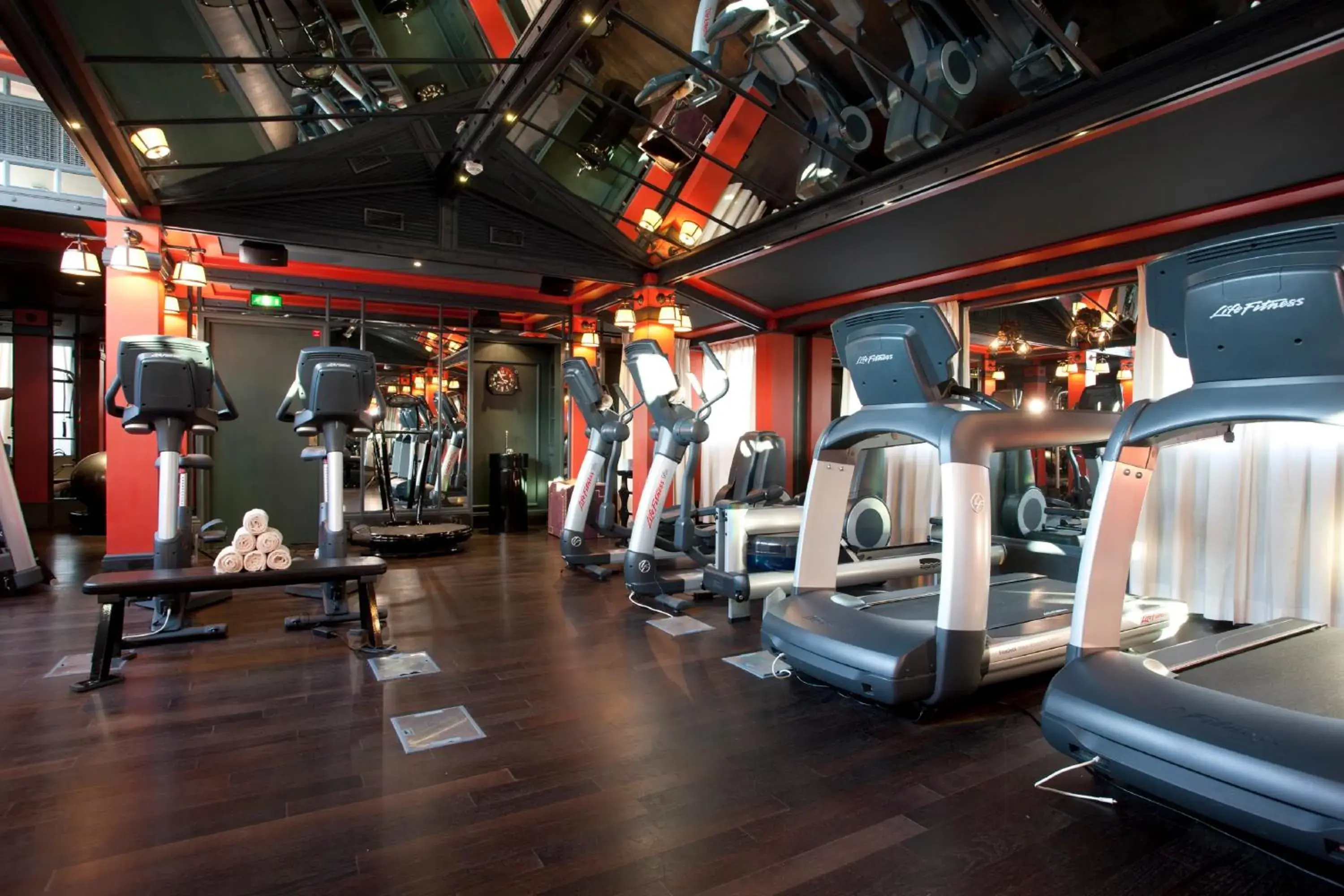 Fitness centre/facilities in InterContinental Bordeaux Le Grand Hotel by IHG Fitness centre/facilities in InterContinental Bordeaux Le Grand Hotel by IHG