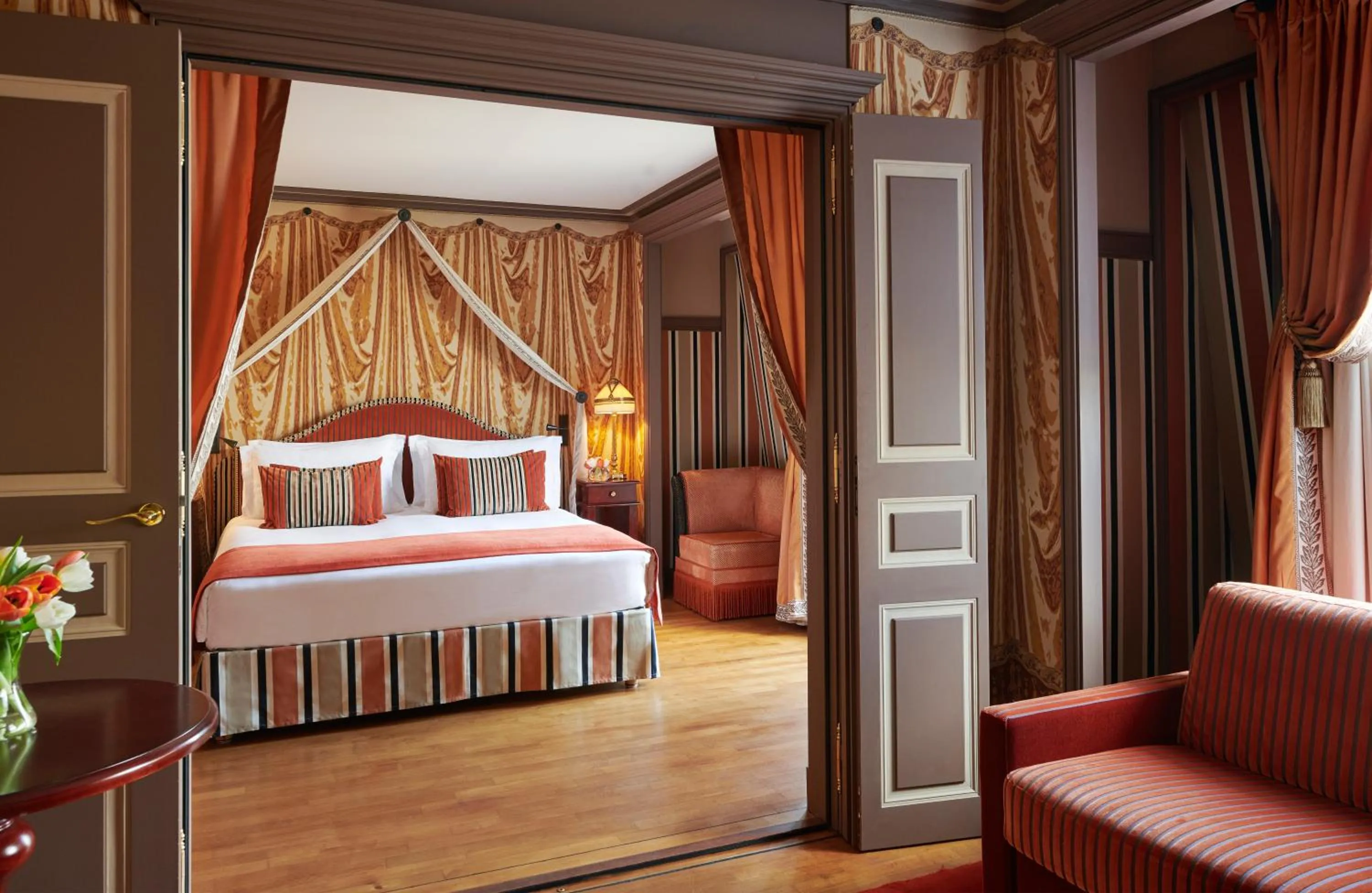 Bedroom, Bed in InterContinental Bordeaux Le Grand Hotel by IHG
