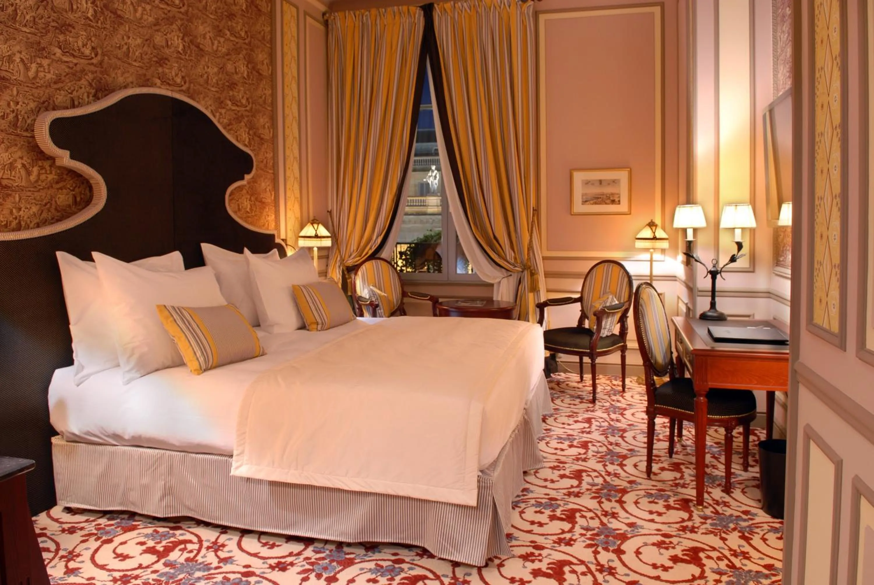 Photo of the whole room, Bed in InterContinental Bordeaux Le Grand Hotel by IHG