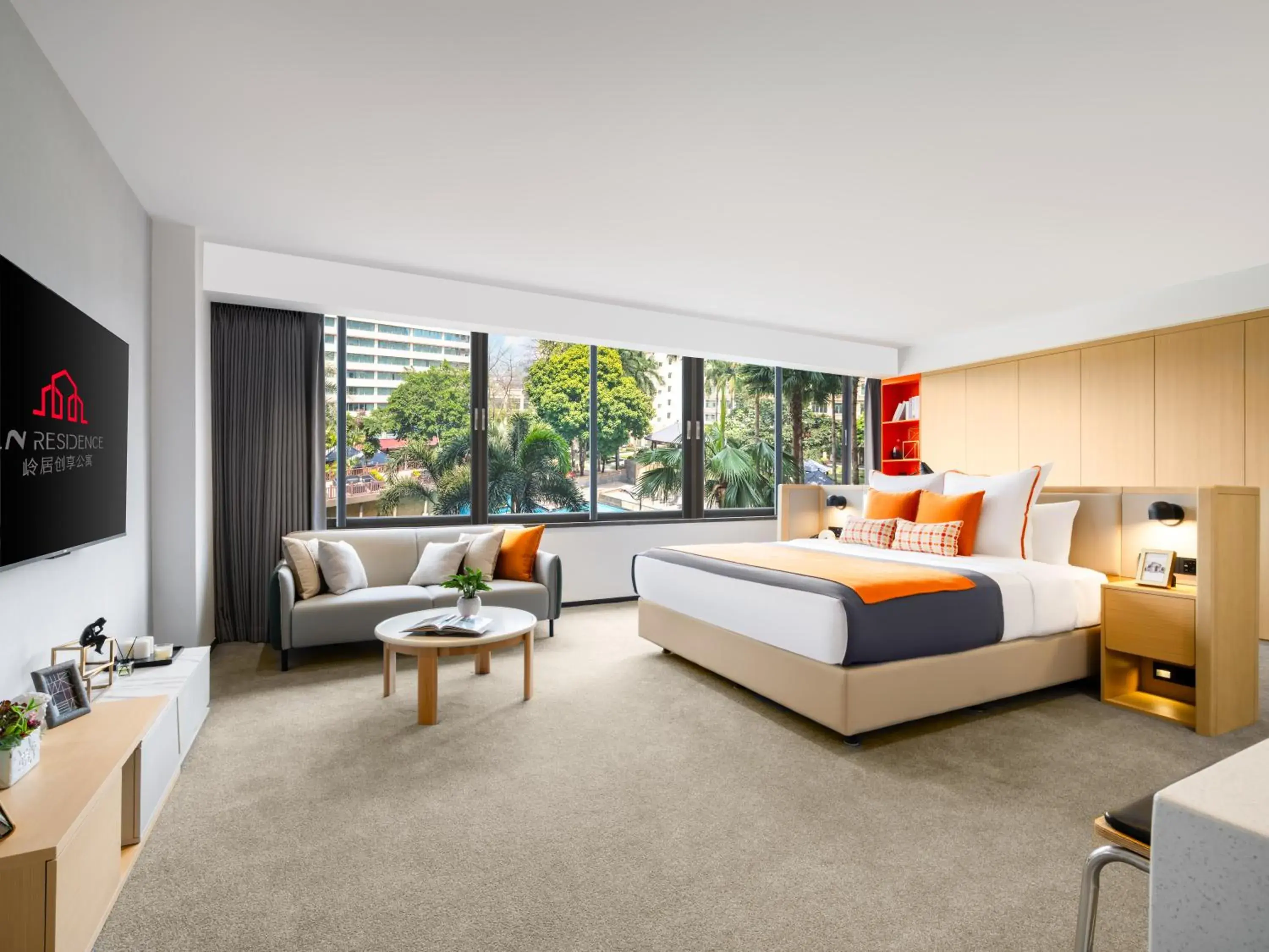 Seating area, Bed in Guangzhou Dong Fang Hotel Seating area, Bed in Guangzhou Dong Fang Hotel