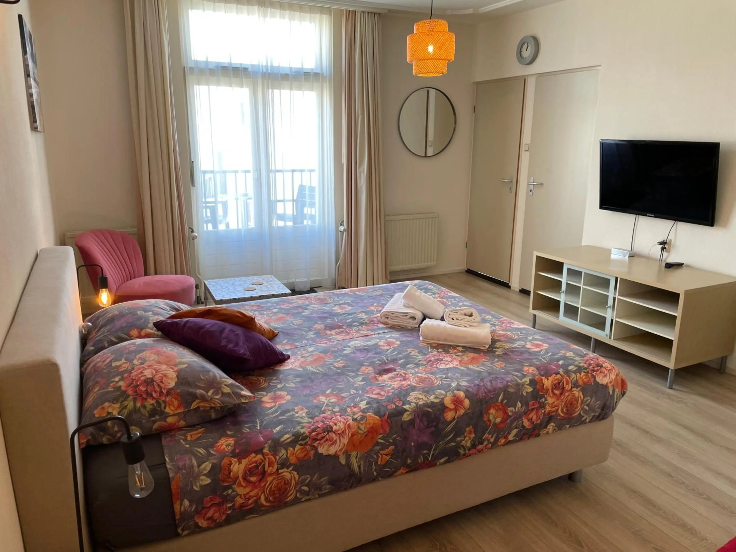 Bedroom, Bed in Plato by Hofstad Studio’s