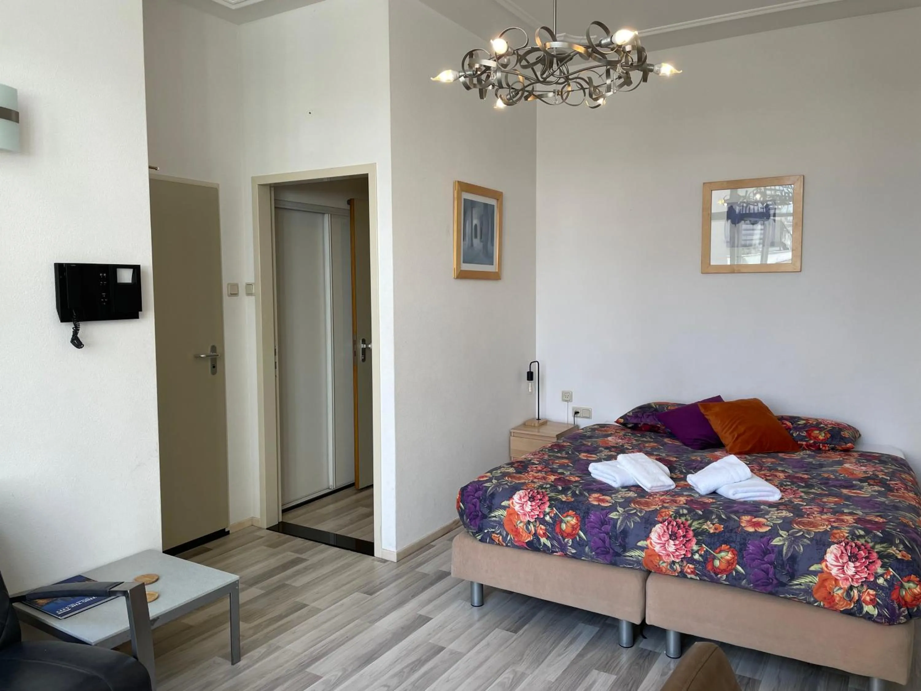 Bed in Plato by Hofstad Studio’s