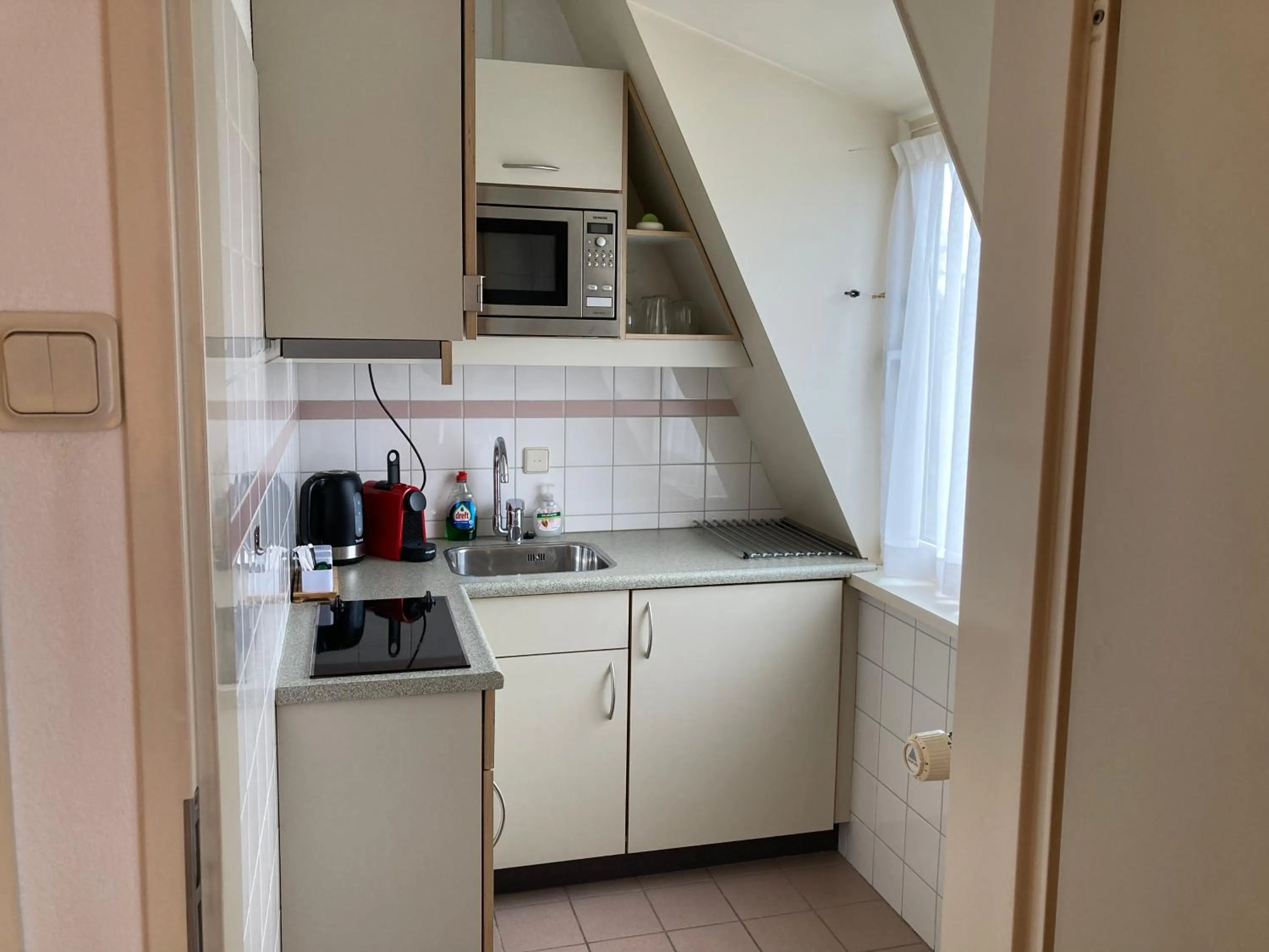 Kitchen or kitchenette in Plato by Hofstad Studio’s