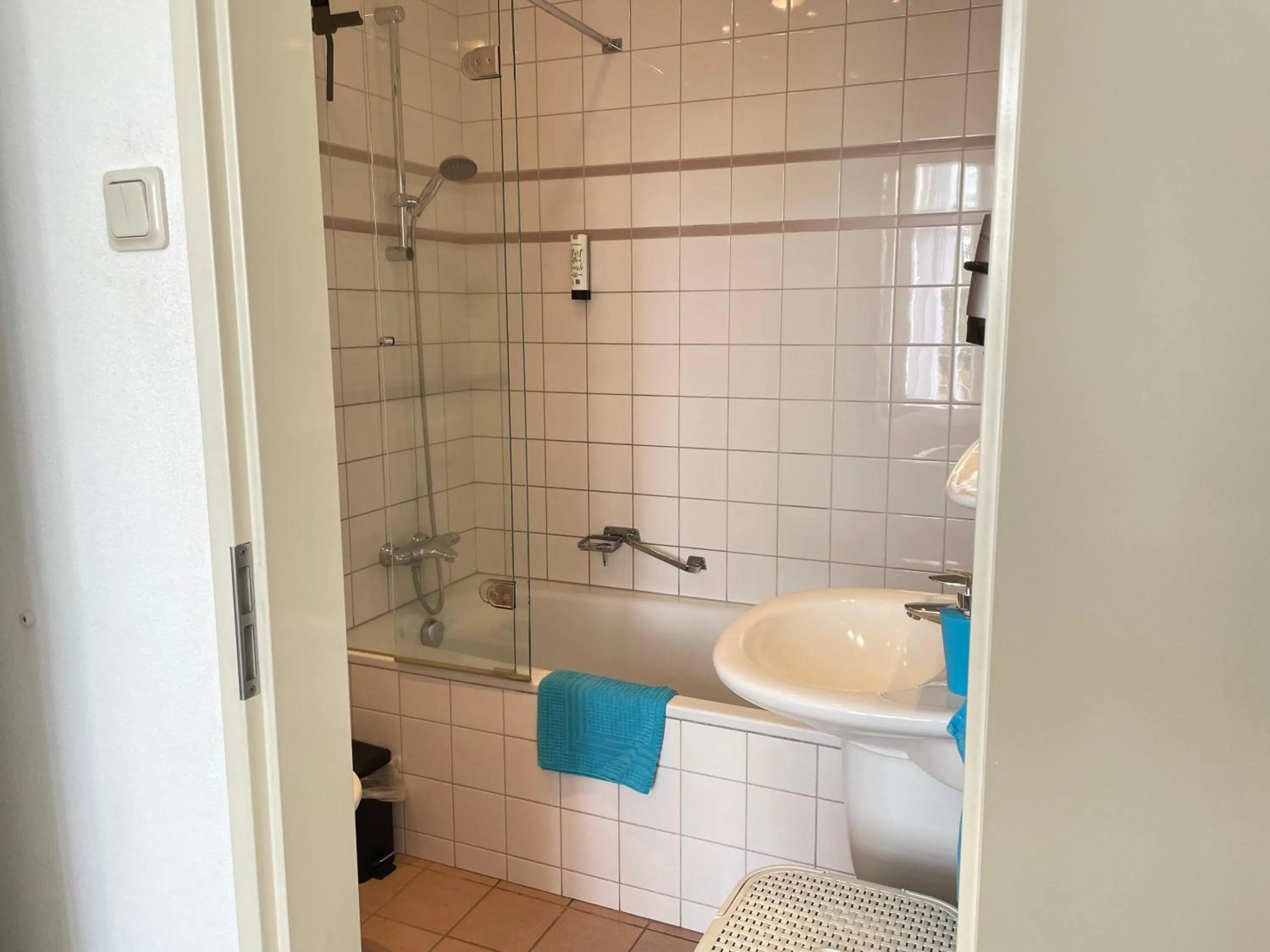 Bathroom in Plato by Hofstad Studio’s