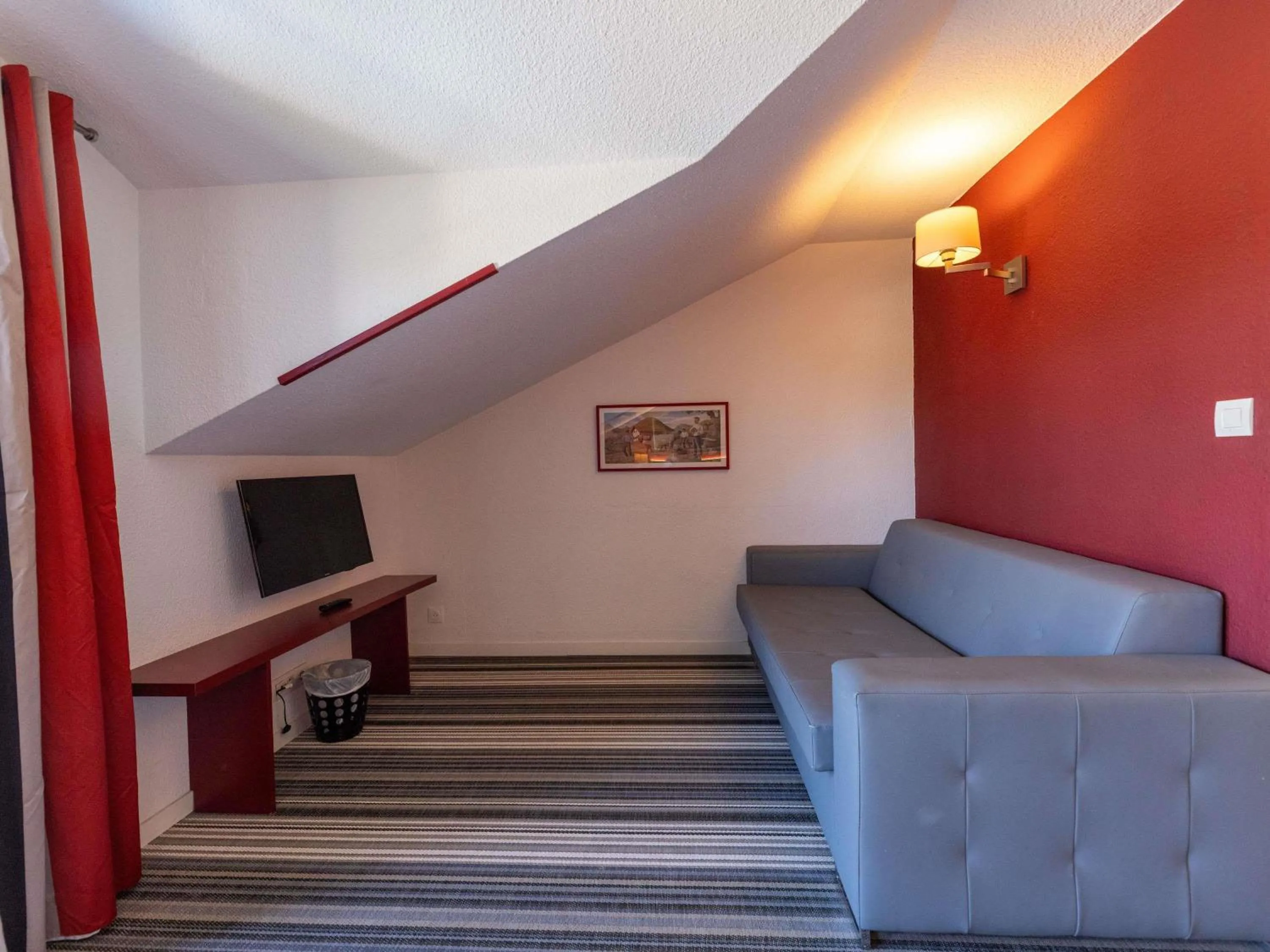 Bedroom in Hotel Donibane Saint-Jean-de-Luz