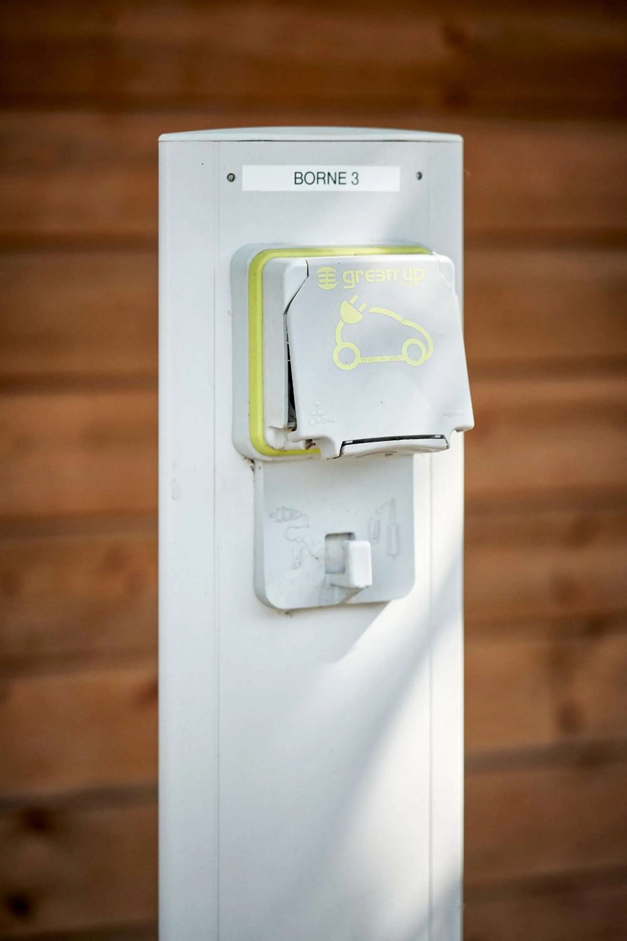 Logo/Certificate/Sign in Hotel Donibane Saint-Jean-de-Luz