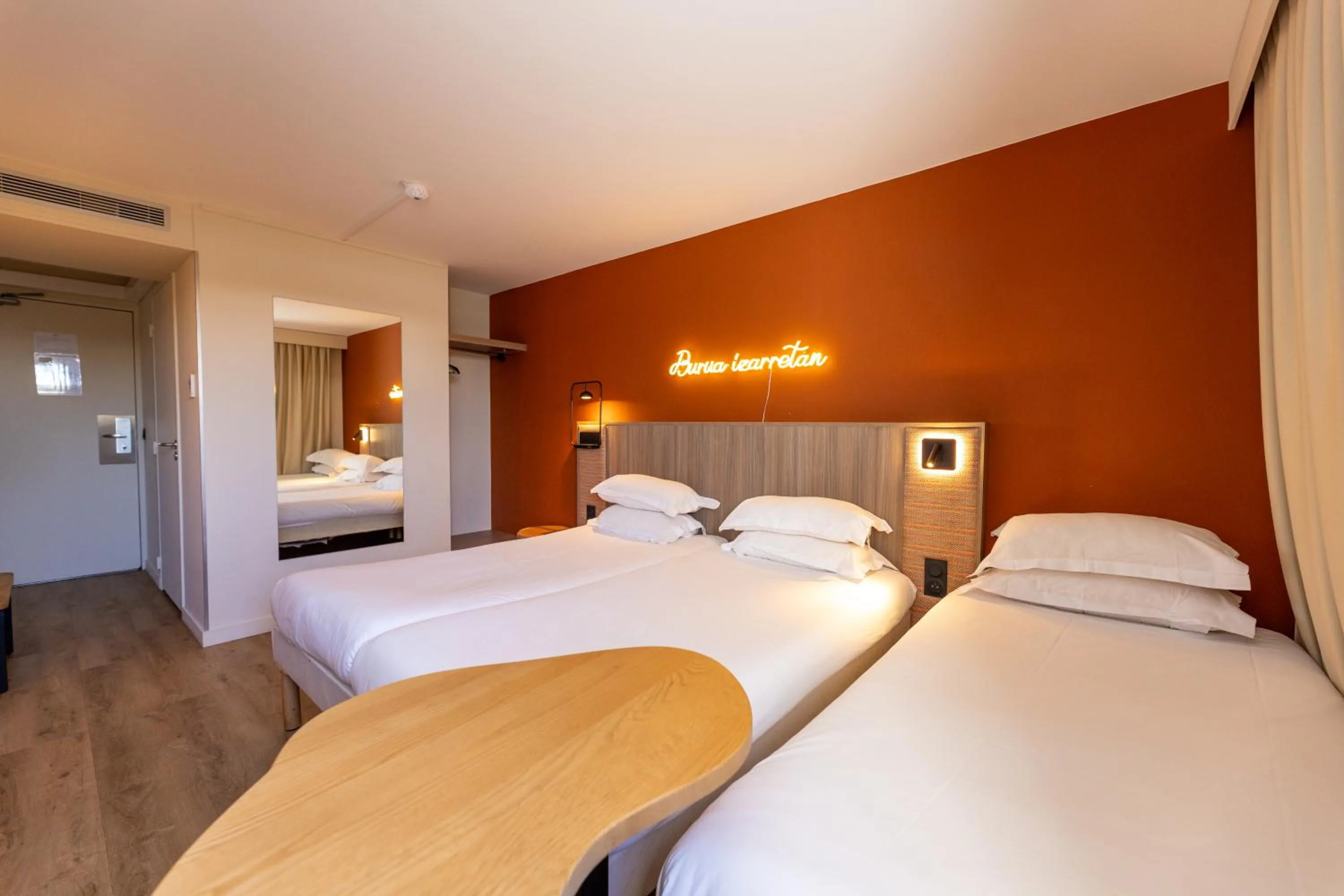 Bed in Hotel Donibane Saint-Jean-de-Luz