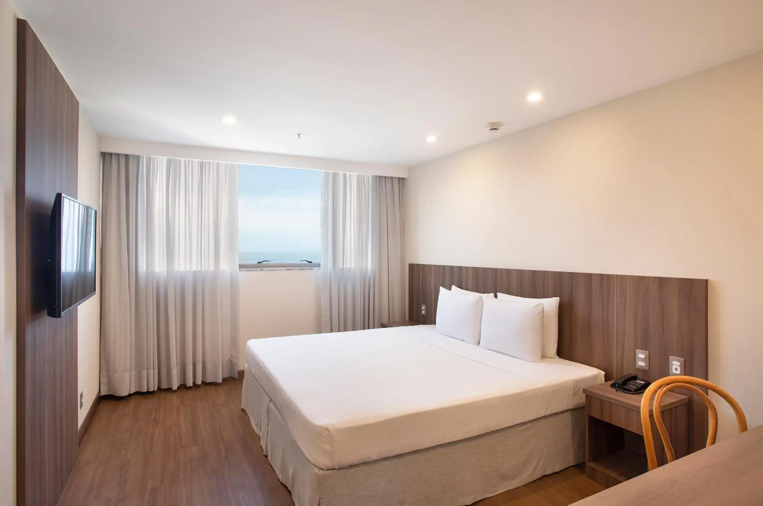 Photo of the whole room, Bed in Windsor Tower Hotel Photo of the whole room, Bed in Windsor Tower Hotel