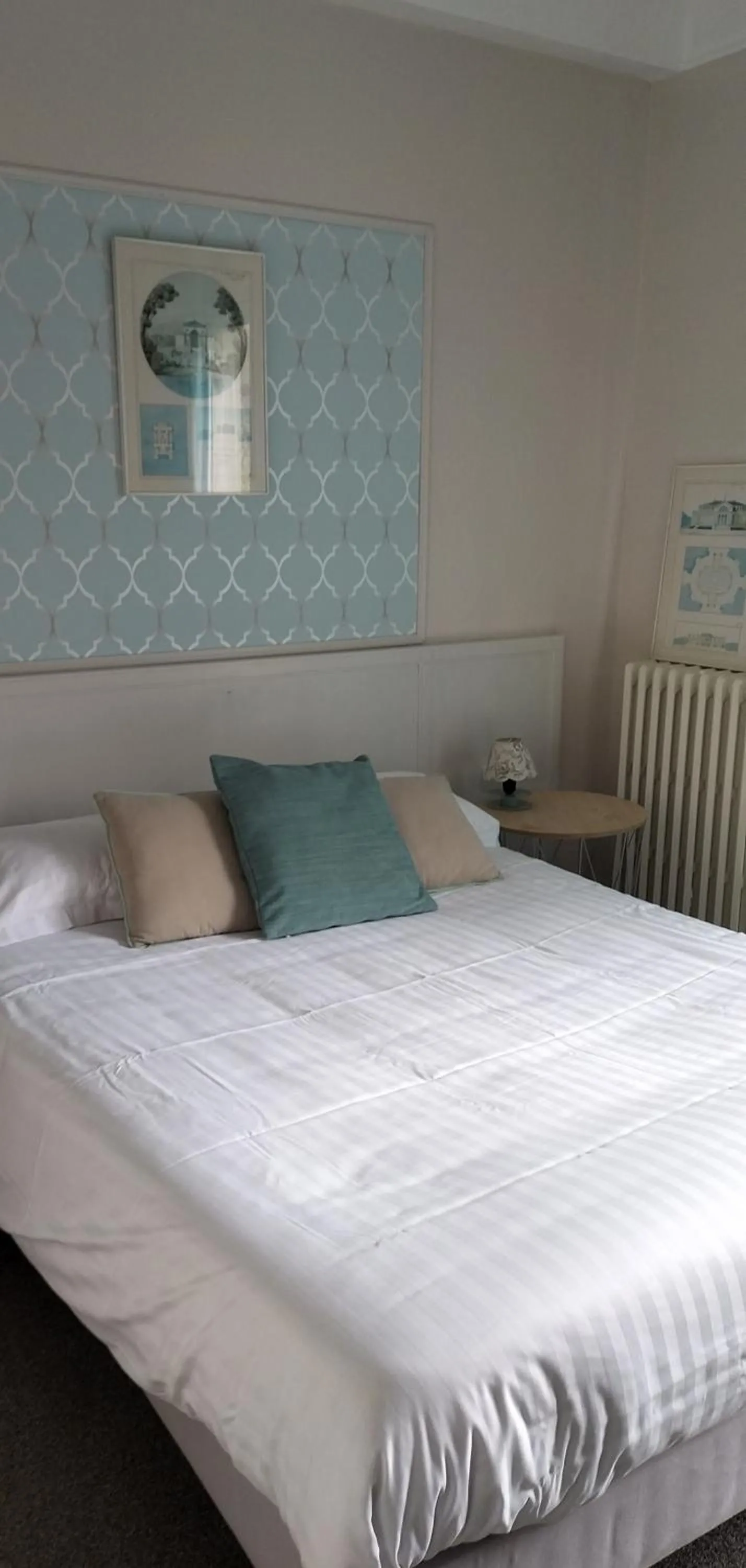 Bed in Hotel Le Rivage