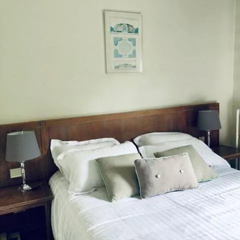 Bed in Hotel Le Rivage