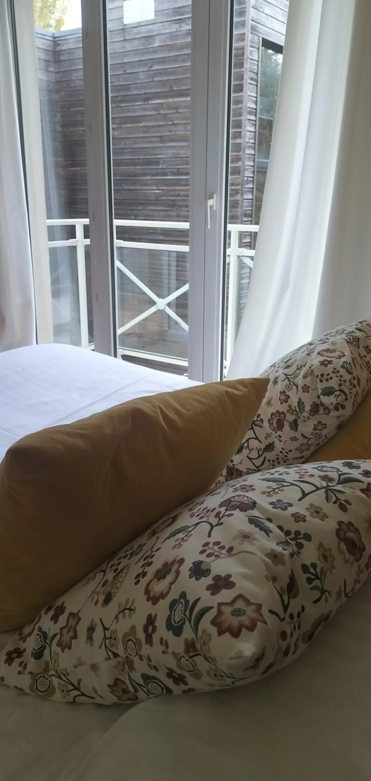 Bed in Hotel Le Rivage