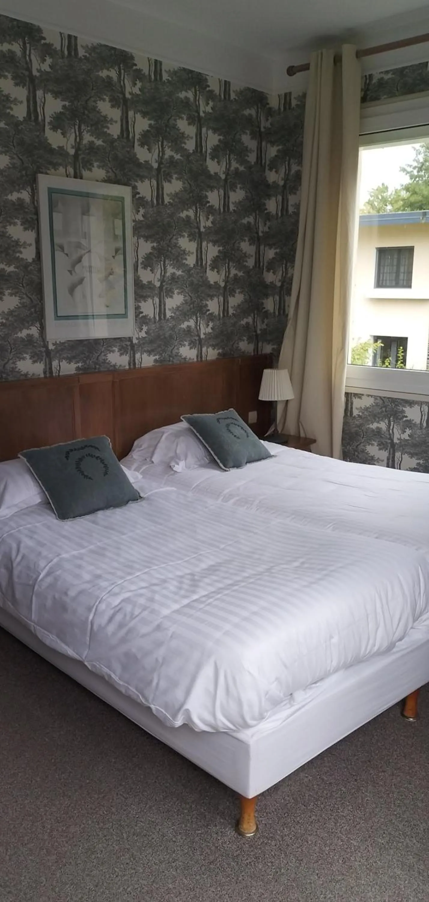 Bed in Hotel Le Rivage