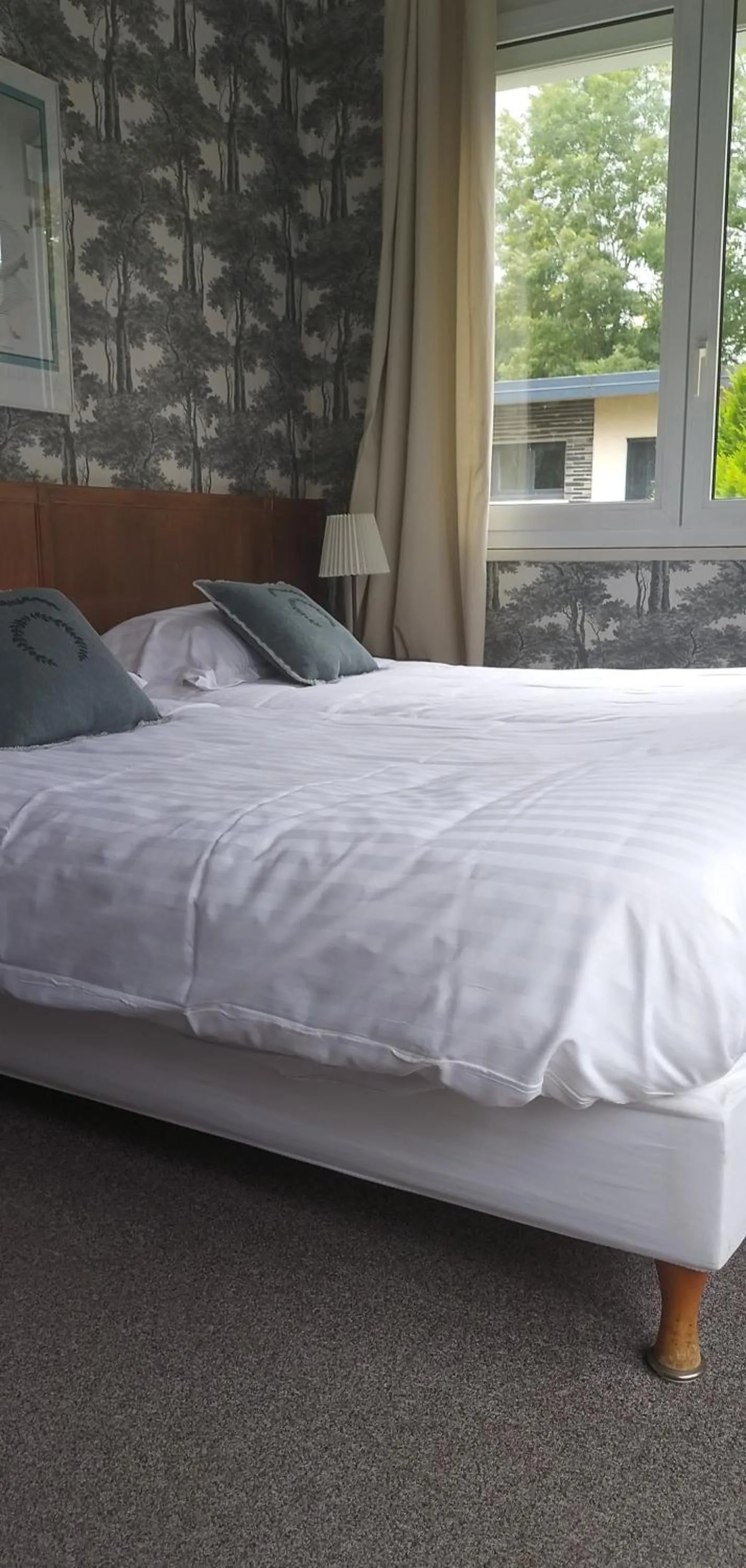 Bed in Hotel Le Rivage