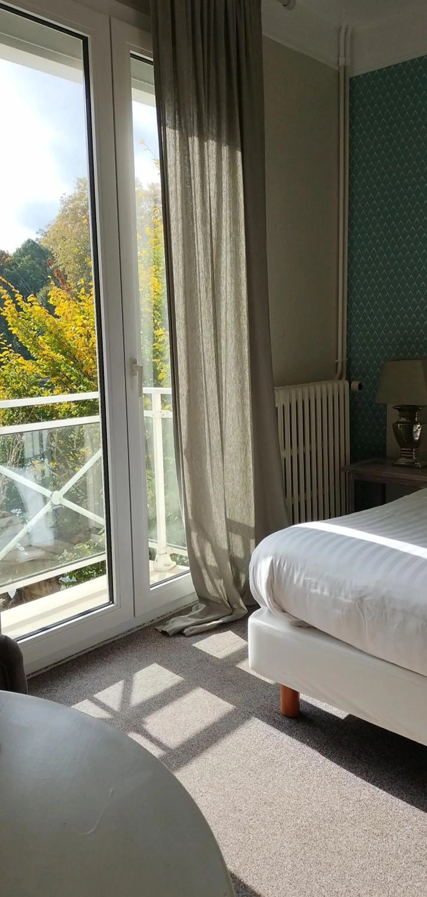 Bed in Hotel Le Rivage